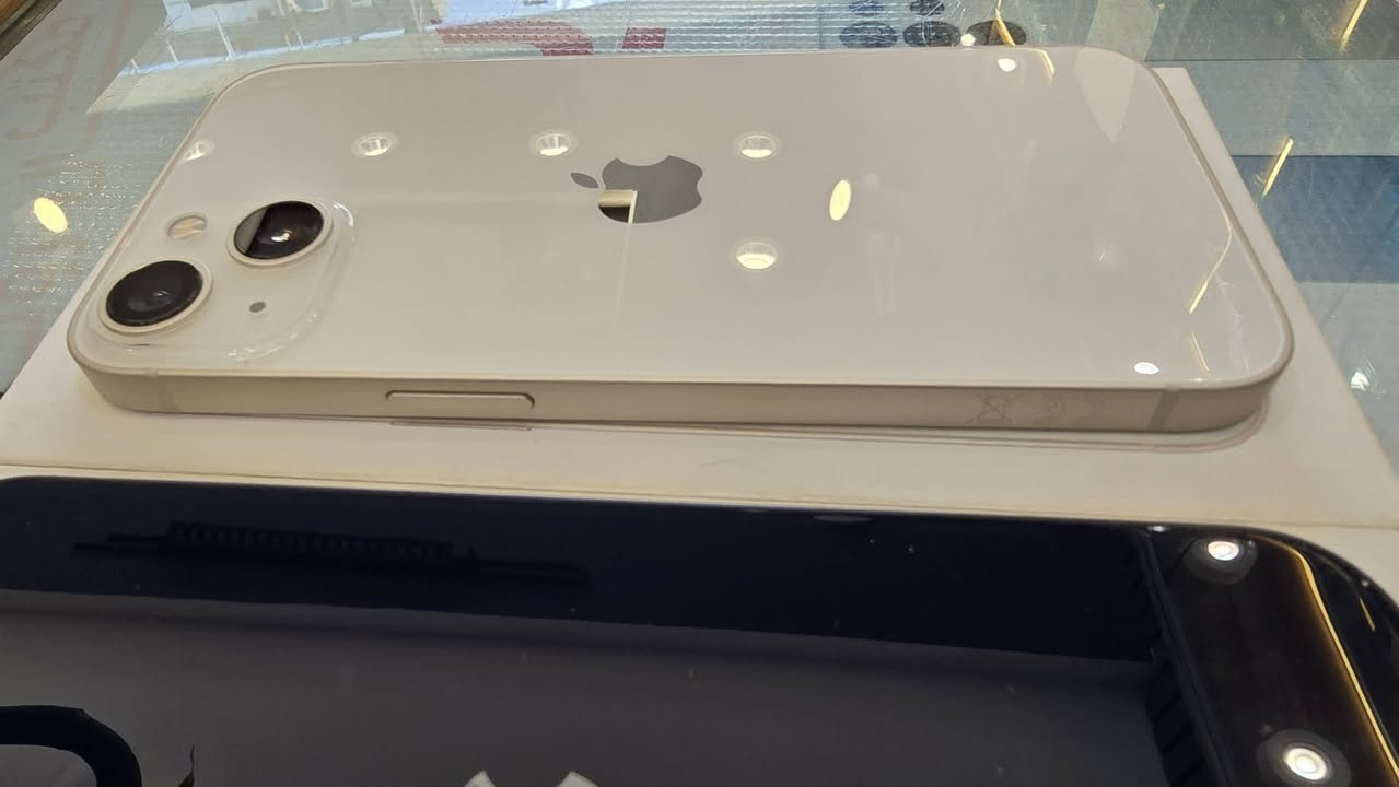 بيع شراء مراوس
١٣عادي عربي شرق أوسط بطاريه ١٠٠ذاكره ١٢٨ لون ابيض 

١٣عادي عربي شرق أوسط بطاريه ٩٨ذاكره ١٢٨لون اسود 
العنوان ديوانيه شارع المصورين مكتب رويال للاتصالات قرب مصور سومر 
رقمي للاستفسار ***********
