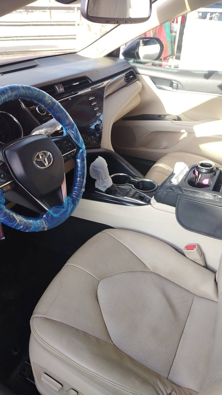 كامري موديل ٢٠ ماشيه ٧٠
حادث موضح بصور
مكان بغداد المحموديه
السعر ١٩٠
فول عدا الفتحه
***********
***********
