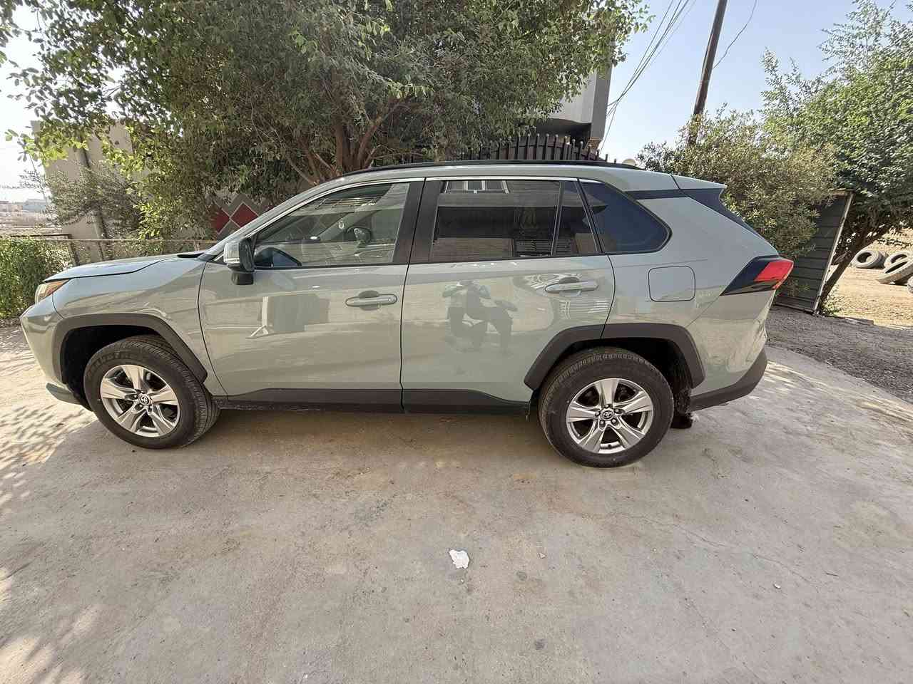 𝐓𝐎𝐘𝐎𝐓𝐀 _ 𝐑𝐀𝐕4-
بانزين فقط

وارد امريكي حدثها دعاميه فقط يعني كلين 
مكفوله من الصبغ والتبديل فقط دعاميه

XLE

تویوتا رافـــــ4

موديل : 2023

اللون : اسمنتي

 

رقم بغداد بأسمي 

عداد المسافة : 33 الف

حجم المحرك : 2.5L +

المواصفات :XLE

فتحة سقف سلايد

كيـــج الكـــترونـــي

‏‎ابـــواب بصمةامامي

‏‎بصمة تشـــغـــيل 

تشغيل عن بعد

‏‎شـــاشـــة كبـــير لمس

شـــاشـــة كار بلي

كــــامــــيرا دوارة

هـــانـــد بـــريـــك بصمة

صندوق كهرباء 

تبريد قطعنين

جام 4 اوتو

اوتو هولد (𝐀𝐔𝐓𝐎 𝐇𝐎𝐋𝐃)

اوتو ستارات(𝐀𝐔𝐓𝐎 𝐒𝐓𝐀𝐑𝐓*)

اوتو ستوب (𝐀𝐔𝐓 𝐒𝐓𝐎𝐏)

رادار امامي (تحديد مسار)

‏‎رادار جانبي (نقاط عمياء)

‏‎رادار خلفي (التحذير من

الاصطدام)

‏‎حساسات امامي360

‏‎حساسات جانبي 

‏‎حساسات خلفي 360

نظام (𝐄𝐂𝐎)

نظام (𝐍𝐎𝐑𝐌𝐀𝐋)

نظام (𝐒𝐏𝐎𝐑𝐓)

‏‎مقعد السايق كهربائي3وضعيات

مثبت سرعة

تحذير عند الخروج من المسار

لايت عالي اوتو

مانع نزلاق

تبريد مناخين منفصلين

اشاير بل مري

‏

‏‎لايتات لـــ𝐋𝐄𝐃ـــد عدسة

 زينون بلادي

‏‎بكلايتات ليـــ𝐋𝐄𝐃ـــد بلادي

السعر المطلوب:235

المكان: كربلاء 

للاستفسار: ***********
