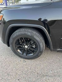 تخم كامل للبيع 18 تاير نص عمرنكسون لاعواج ولاتصليح اصلي مكسيكي السعر 0...