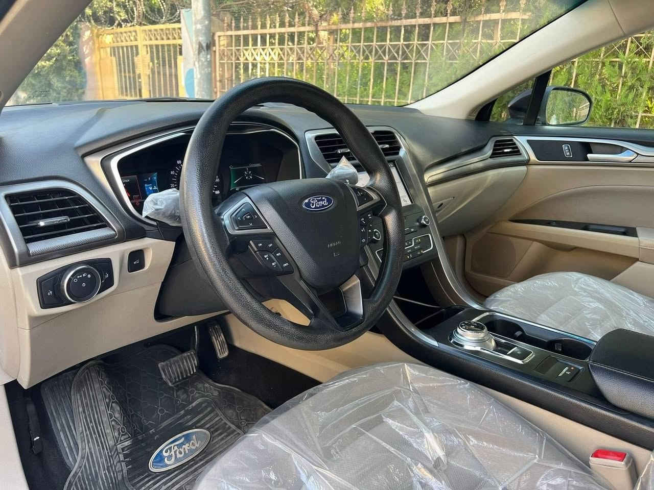 فورد فيوجن 2019
محرك 1500 توين تيربو
رقم اربيل تحويل مباشر 
الحادث مثل ما موضح بلصوره
 رقم الهاتف : *********** 
المكان : الانبار حديثه
السعر خاص
