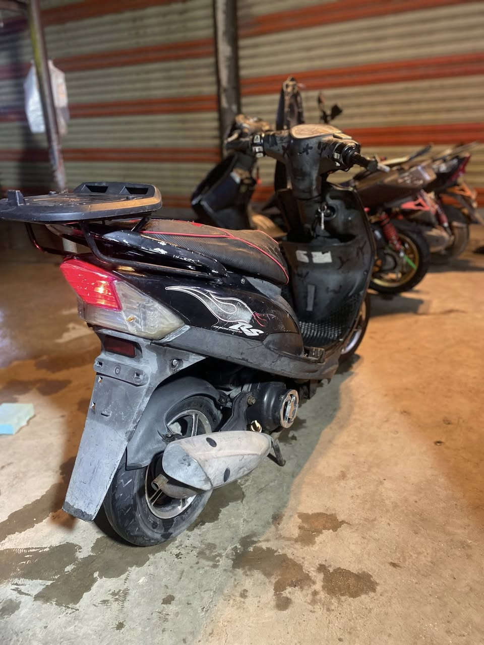 سلام عليكم عدلة كفالة عامة
دراجة رمبة ب  شهر11  كلها ختم واحد وية المكينه  

مكفولة كشر ومكينه 

كلها كامله 

وبيها  تزويد اصلي 

صدر مشمشي 

ويلكب 

وفلاوين وشيال وقطرة ويدات ودبل خلفي  

دراجة كله بلادية  

سعرها 

ب مليون وبيها مجال بصيط  

مكان بغداد دورة 

 

اتصال  

‭٠٧٨٧ ١١٨ ٠٣٧٠‬

واتساب ***********
