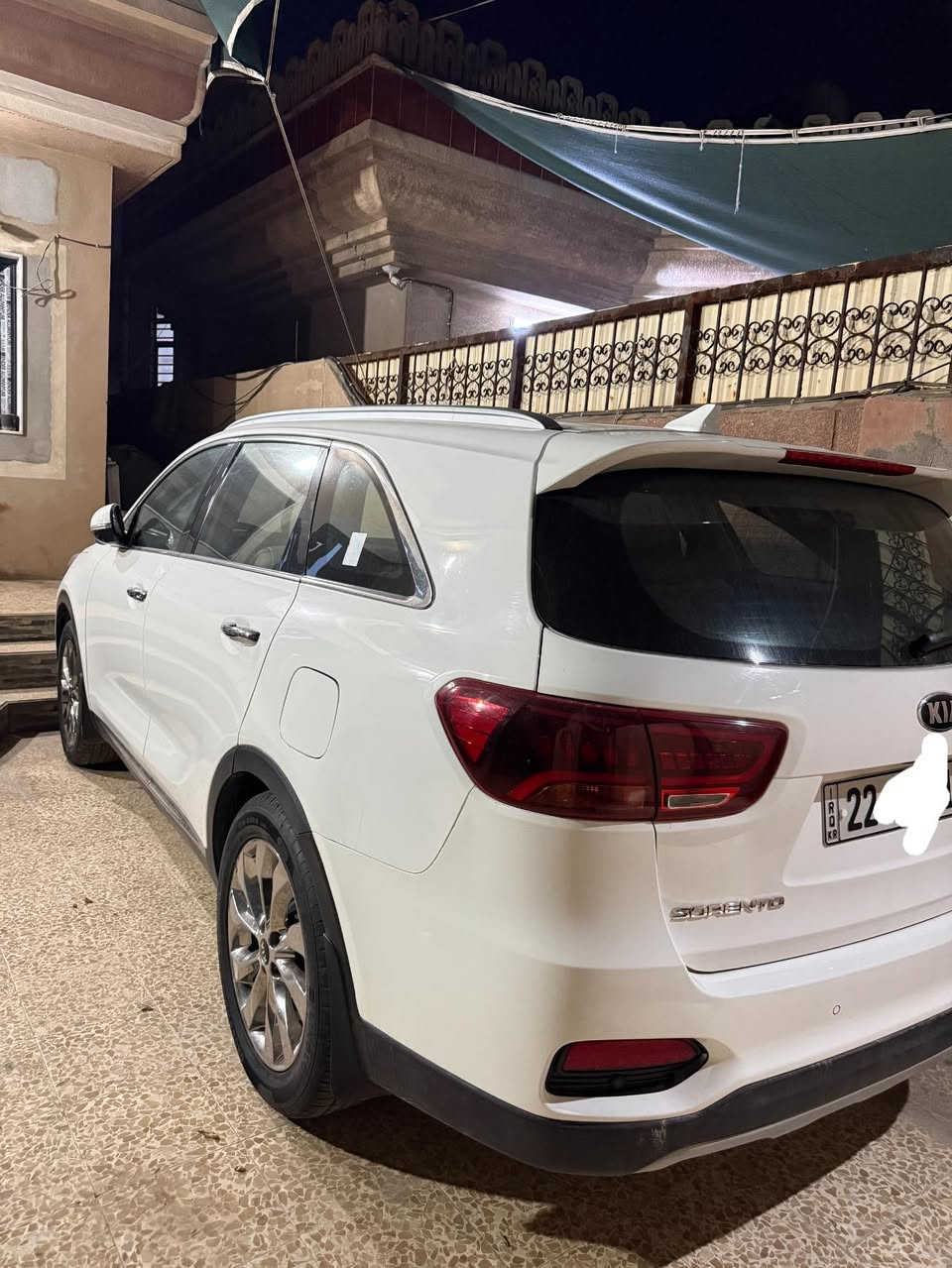 السلام عليكم
سورنتو 2020خليجي
نص فول 
صندوق كهرباء 
بصمة 
مرايا شفط
ثلاث قطع تبريد 
كشن كهرب
محرك V6
ماشية 77Km
ضررها:بارد الجاملغ الخلفي 
عنوان موصل
***********
***********
