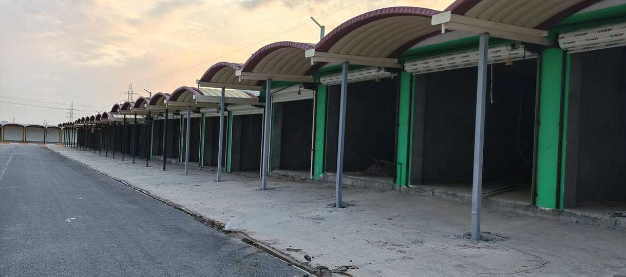 متوفر محلات للبيع بأسعار مناسبة في حي صناعي ملك شاه
للأستفسار التواصل على رقم ***********
