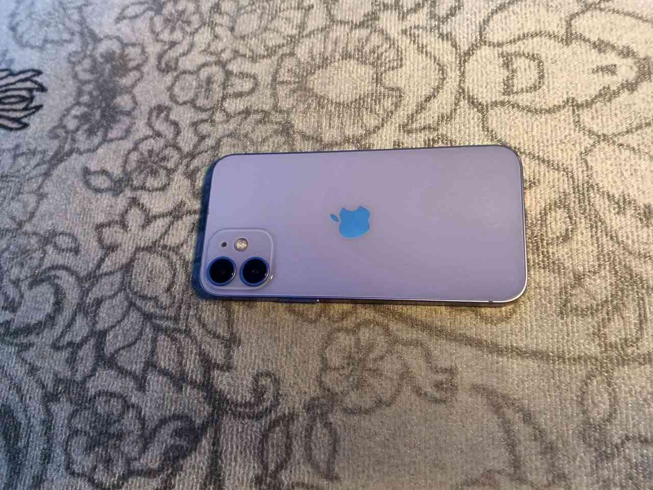 سلام عليكم ايفون 12 للبيع جهاز مكفول كفالة عامة ما مفتوح الجهاز بطاريه 75 السعر 275 او بي مجال ***********
