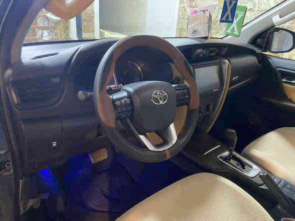 السلام عليكم 
فورجنر موديل ٢٠٢٣ رقم بغداد مشروع وطني ماشيه 4الف بوضع الشركه خليجيه 

بسمي تحويل ثاني يوم   

زيرو

محرك 4 سلندر 2700.ccvvti

وضعيات قيادة BOER. ECCO

نضام مانع انزلاق 

حساسات امامية

مري كهرباء شفط 

اشارة بل مري 

شاشة كبيرة Car play

شاحن وايرلس لاسلكي

صاج بلادي 

لايت زنون ناصي وعالي +LED نهاري 

اضاءة ليزريه ليلي ازرق 

وليلي بك لايت 

تحكم استيرن جهتين 

3قطع تبريد 

7راكب 

السعر 280

الاتصال ***********

***********

***********
