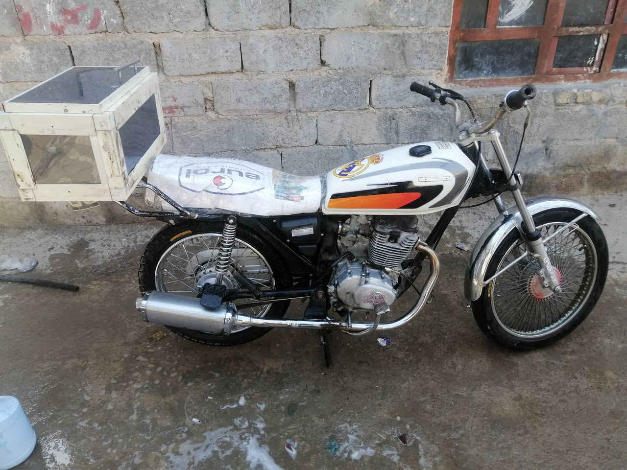 سلام عليكم دراجه لبيع نقص بس شفت مال هندر مكسور سعر 250
***********
