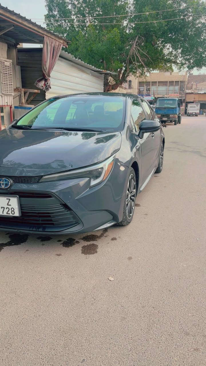 السلام عليكم كورلا هايبرد ياباني موديل 23  لون إسمنتي مواصفات عادي حادث موضح بالصور بس بارد بدون ايرباك وبدون تبديل اي قطعه ولا صبغ ولا حار  سياره جاهزه بدون نقص العنوان بغداد حي العامل  السعر 160 وبيهه مجال رقم الهاتف ***********
***********
