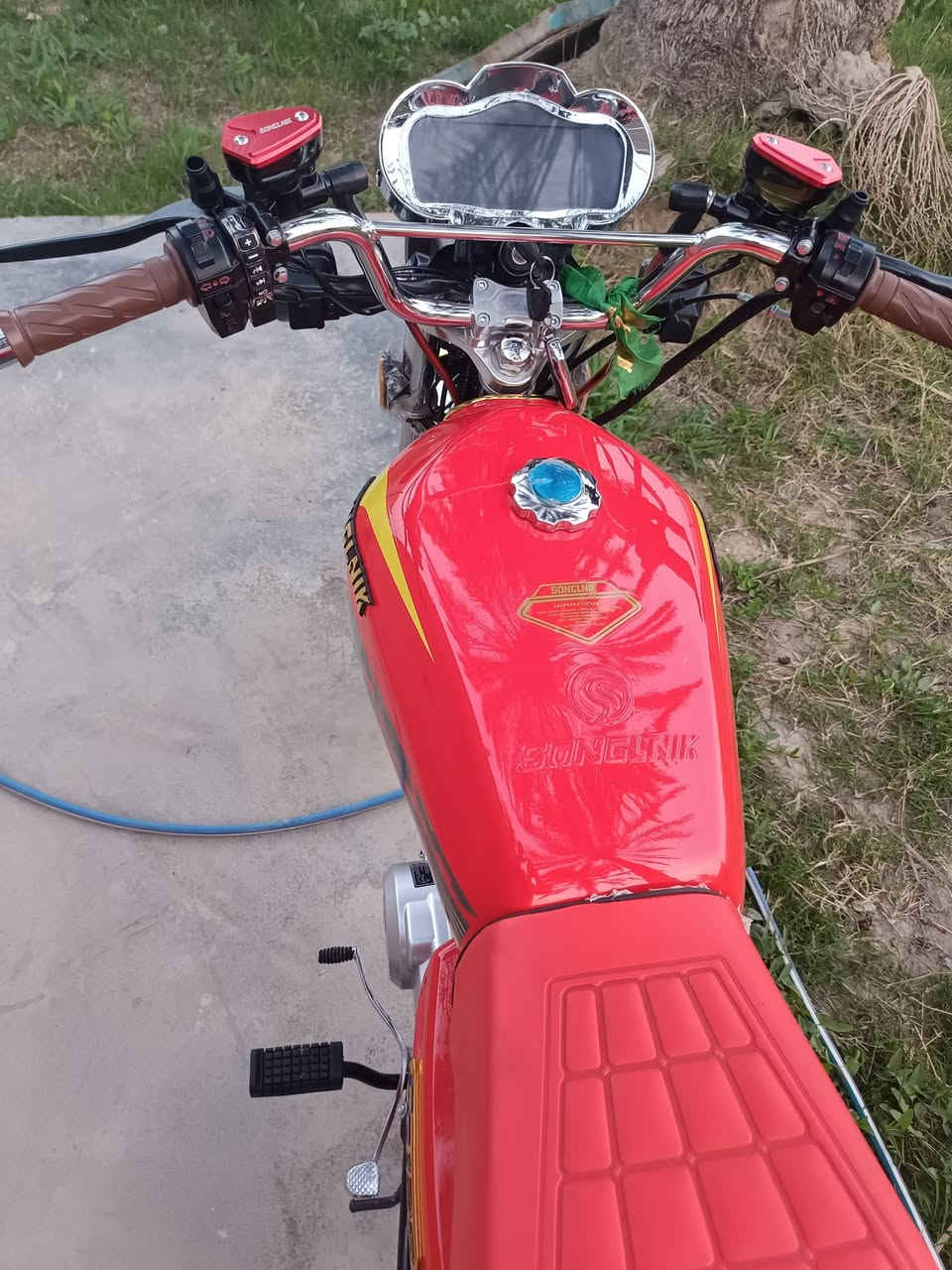 سلام وعليكم دراجة سيفان تايكر اربعه كير موديل 25 طالعه بشهر الواحد السعر 850وبيه مجال المكان امسيب والاستفسار على رقم , ***********
