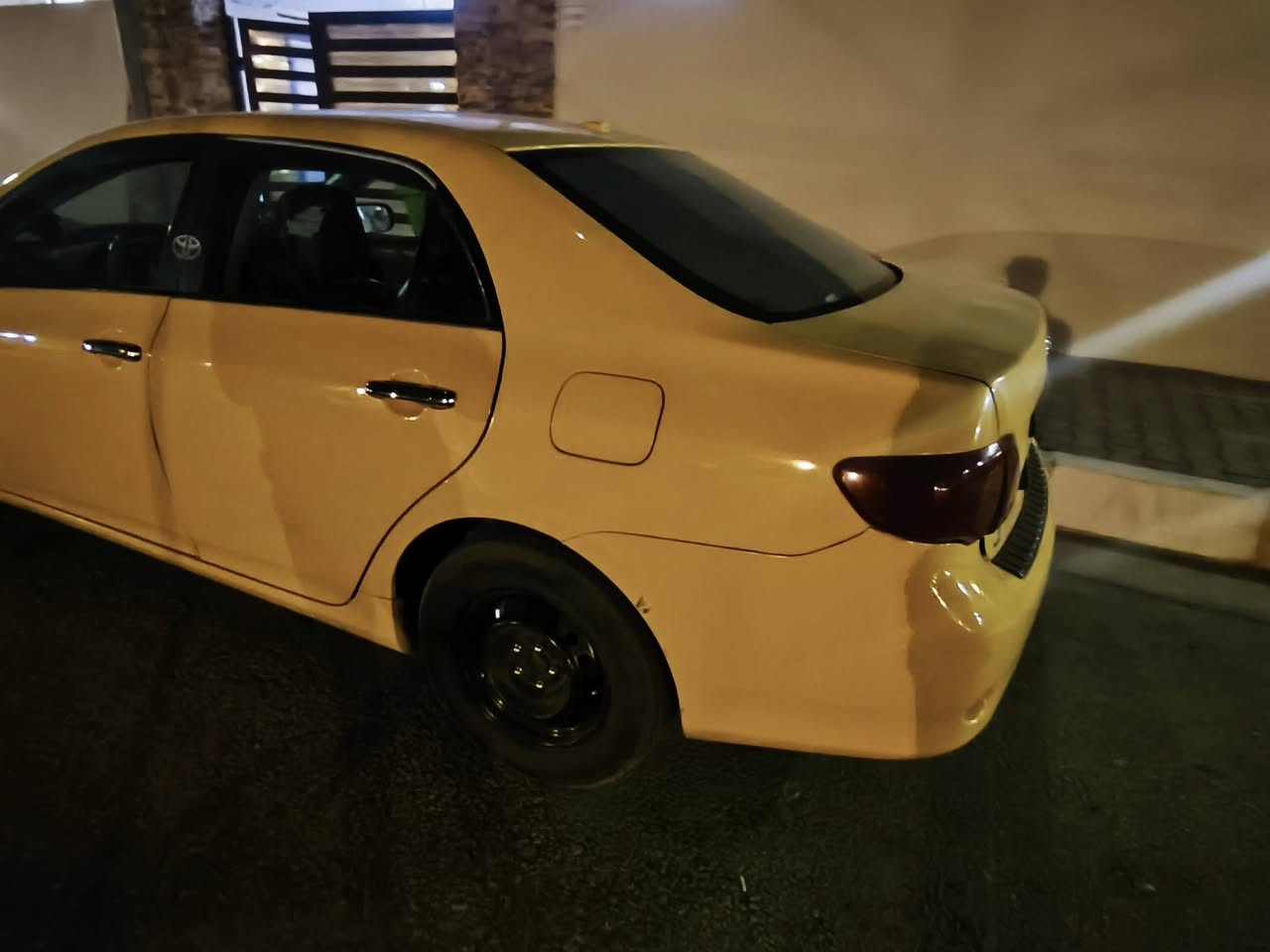 سلام عليكم كورلا موديل 9امريكي مكينه 1800كفاله السياره حداديه تعبانه اشويه بس تبريد شرط شغال كهرباء كله شغاله اسياره بسمي سنويه ل29  السونار مرفق مع الصور مكان كربلاء اي استفسار *********** سعره 90او بيه مجال او اذا اكو مراوس بالانتره  اتصل او نتفاهم
