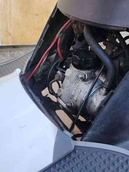 السلام عليكم دراجه فراشه فحل للبيع 🛵
الدراجه مفتوحة لاستبك ولف فقط
بصمه تشغيل عن بعد 
كهربائيات كله شغاله 
تايرات جدد 
السعر 500وبية مجال 
الاستفسار ***********
الرقم الهاتف 🤍
