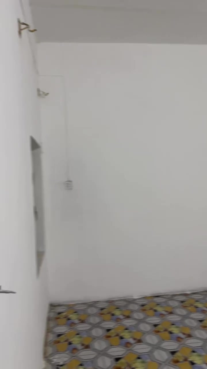 بيت للبيع الميمونه حي الغدير. ١٠٠ متر للستفسار التصال علا الرقم ***********
