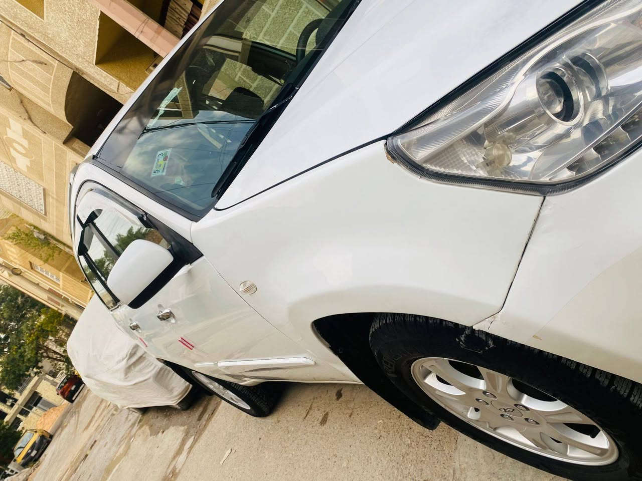 سلام عليكم شيري تيكو موديل 12 شكل ال13 سيارة خير من الله جديدة مكفولة من بارد ضربة فقط بيهة صبغ مكانات بصيطة محرك كير تبريد.🥶.خير من الله كامرة حساسات كهربائيات كلها شغالة وبلادية السعر(70).وبيها مجال بصيط مكاني بغداد الحرية رقمي بي واتساب.***********.
