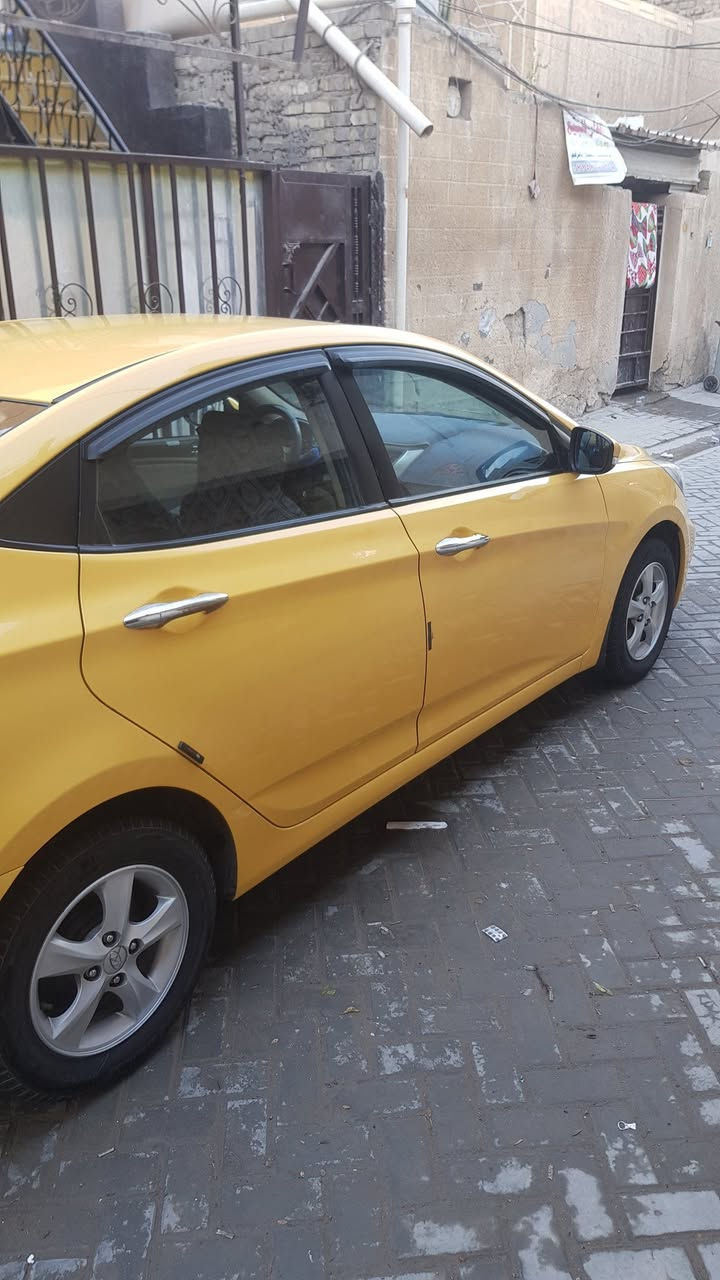 السلام عليكم اكسنت ٢٠١٤ خليجي فقط بارد جاملغ امامي مو قوي ممصلحه مكفوله الباقي كفاله عامه لاضربه لا معجون دوسات طخه مابيهه بسمي مصفره هيئه محرك ١٤٠٠ محرك كير ممتاز تبريد تدفئه ممتاز سعر ٨٣ وبيهه مجال بسيط والسياره احله من الصور للتواصل *********** مكانهه بغداد الجديده
