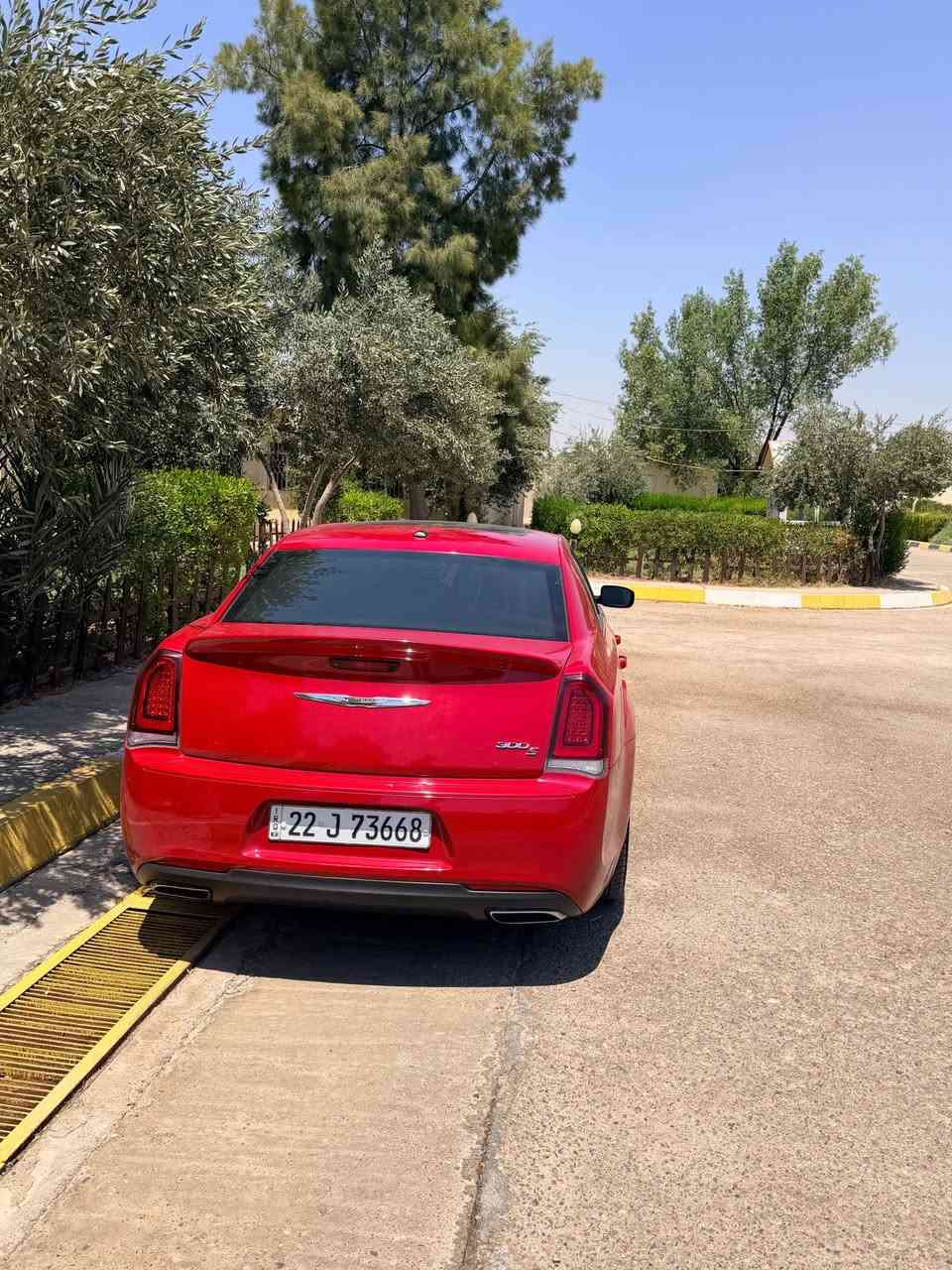 كرايسلر اوباما
300 S دبل دعامية بلاد
 احمر طماطة 2017 
كلين السياره  شركة هارلم ماشيه 89 ميل
بيه فقط كارت ع كد شبر بالحافه جوه الباب
مواصفات S معروفة 
بانوراما
شفتات استرين 
كشنات هيتر
شاشة كار بلي
نظام صوت b 
مراية هيتر 
دمام بالصندوق 
سيارة رقم اربيل جديده
تخم تاير جديد
مكانه السياره كركوك 
سعر275 بيه مجال بسيط
 اي استسفار :
*********** كركوك, العراق
