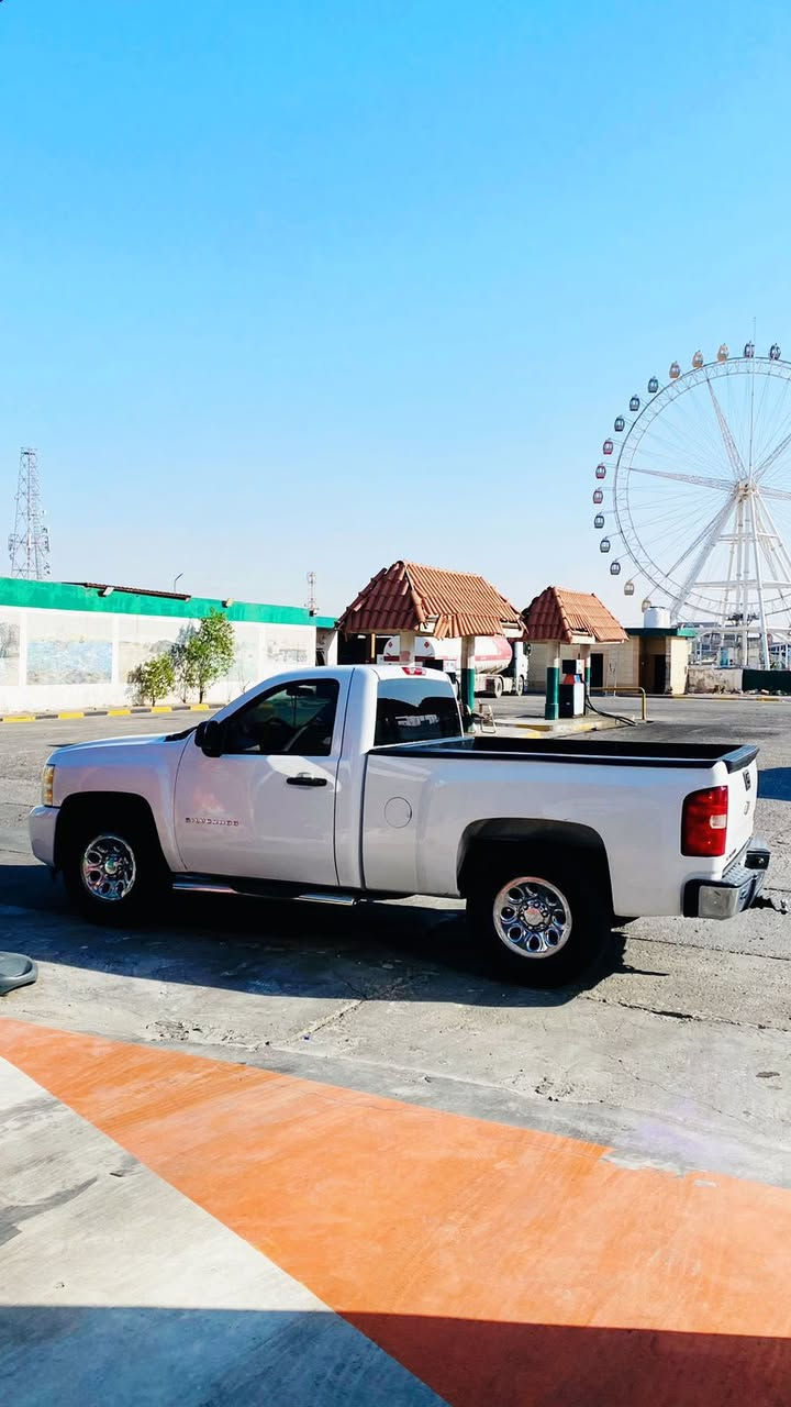 السلام عليكم للبيع سلفرادو 2010 كفاله من الضربه مكينه ٦ سلندر جاهزه  السعر 120 
للاستفسار ***********
