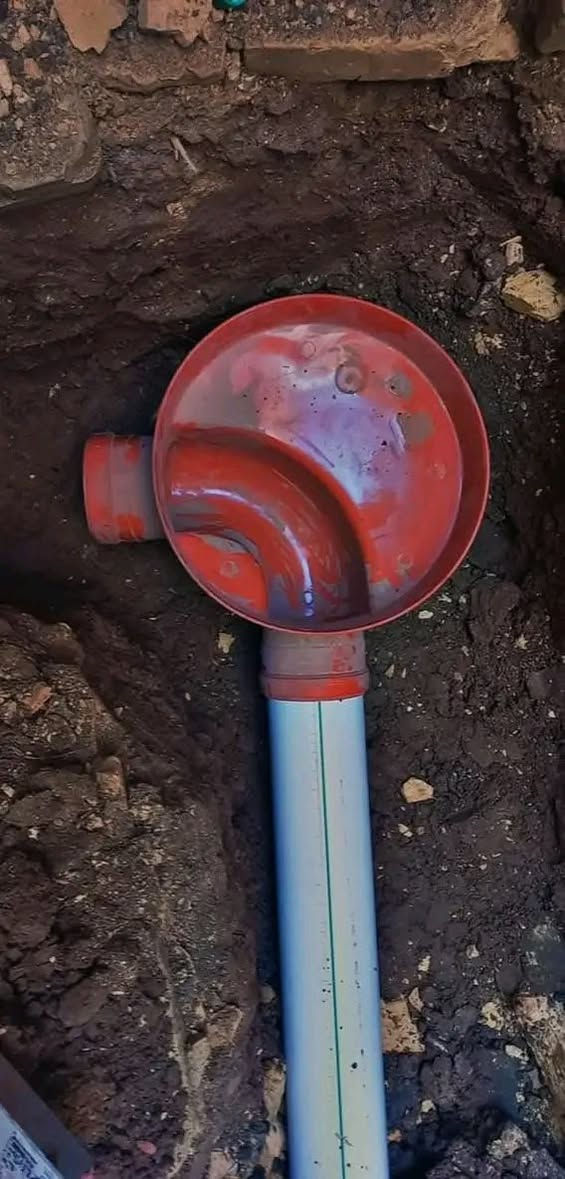 تأسيس صحيات ماء ومجاري 
***********
