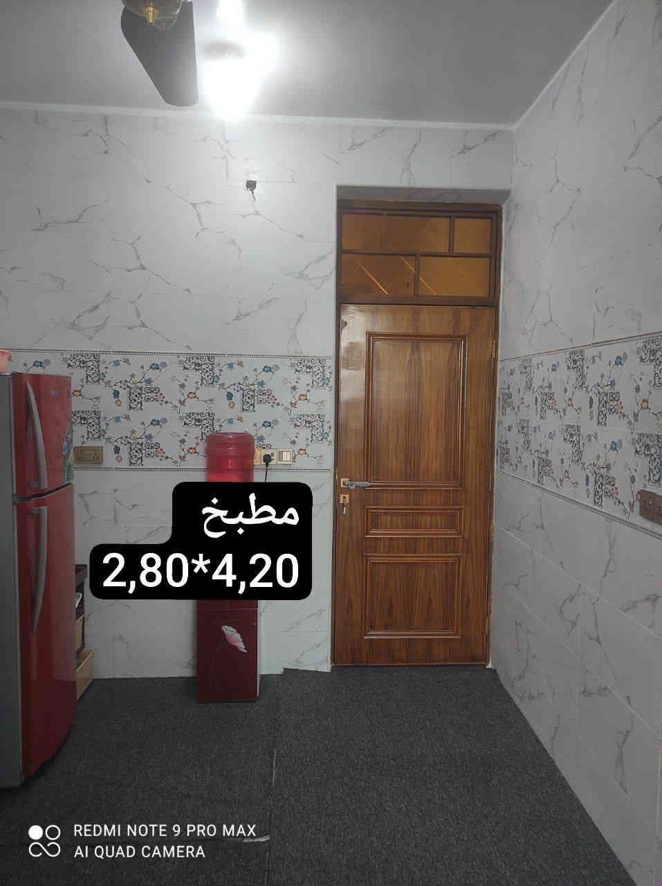 السلام عليكم دار للبيع مساحه 120 متر واجهه 7 نزال 17 
منقطه ناجي طه مقابيل القدس زراعي 25 طابقين الأول كامل والثاني نقص بس سكف الاول يتكون من أستقبال و مطبخ و غرفة وصحيات داخلية وخارجيه وصاله وترك خلفي والطابق الثاني 3 غرف و صحيات بناء طابوك درجه اولى للاستفسار الاتصال ***********
