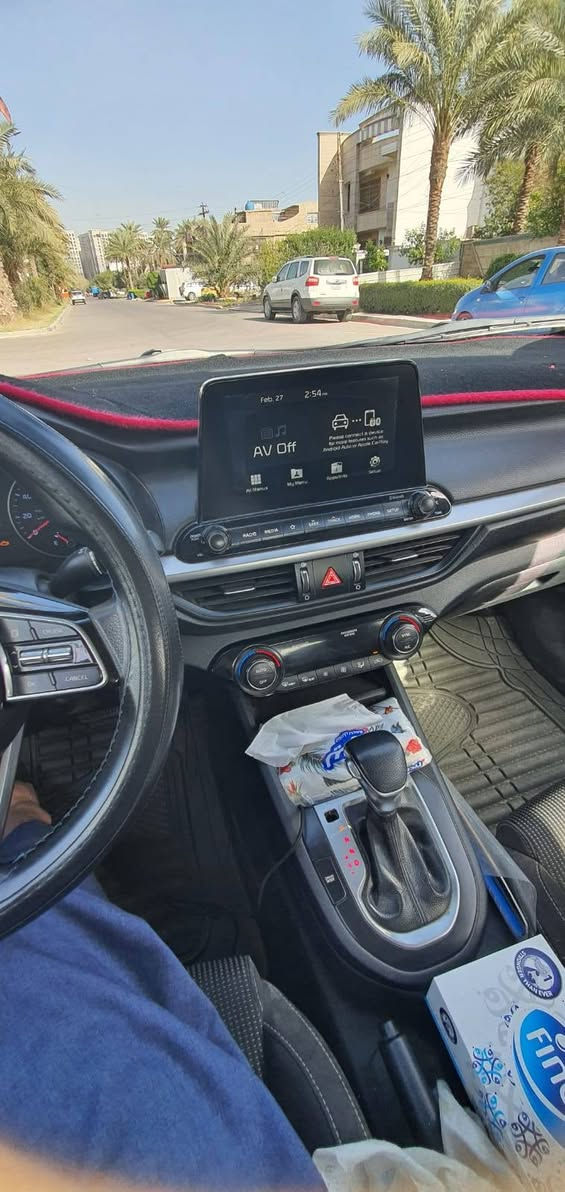 سلام عليكم
للبيع : كيا فورتي. 
الموديل : 2019 . 
اللون : سلفر. 
عدد المشي : 63mi. 
رقم : بغداد  . 
حادثها : قطعتين صبغ .
سعر : 12500 وقابل للتفاوض. 
مواصفات "" 
1- محرك 2000 دوش . 
2- شاشه كبيره  . 
3- كامره دواره . 
4- تحكم ستيرن . 
5-كروس سرعه . 
6-مانع انزلاق . 
7-بلوتوث . 
8-اواكس .
ملاحضه"" 
مراوس حسب القناعه 👍🏻

للتواصل : ***********
