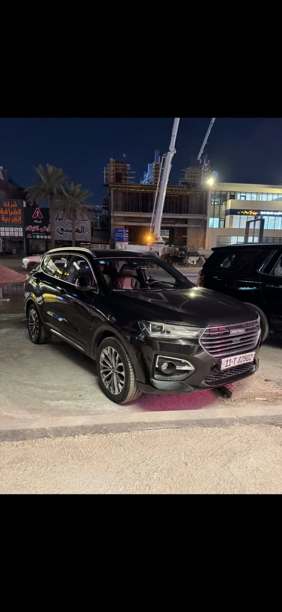 هافال موديل2019 ع20شكل ال20
المواصفات - فول
محرك2000 تيربو وكير 7 نمر  
بصمة تشغيل + دخول ذكي بصمه عدد 2
شاشة وسطية كبيرة + عدادات ديجيتال
كاميرات 360 درجة
حساسات أمامي وخلفي
أنظمة الأمان المتطورة:
 مانع تصادم
المحافظة على المسار
نقطة عمياء + علامات ترحب
مثبت سرعة راداري
‏ESP + مانع انزلاق
3 انضمه قيادة عادي وايكو واسبورت
 راحة وفخامة: 3 انضمه تغير عدد كليو متر
كشنات جلد + تحكم كهرباء
 تدفئة كشنات مع الاستيرن 
تكييف أوتوماتيك ثنائي + خلفي
أناره LED أمامية وخلفي
هاند بريك كربائي. + اوتو بارك توقف ذاتي                              
السعر 135$
موبايل ***********
