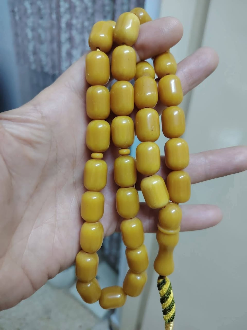 سندلوس باكستانيه خشنه  معرقه كركوشه خليجيه عطاب و شامه دم  حجمها  ١٧ * ١٢ ملم / لونها جميل جدا  ((  سعرها  ٥٠  الف عراقي مع التوصيل من الاخير ))  اخوان هذا الخام  وهاي الكصه بعد ما تتكرر  متوفره قطعه واحده فقط لا تفوتوها من أيديكم / واتساب ***********
