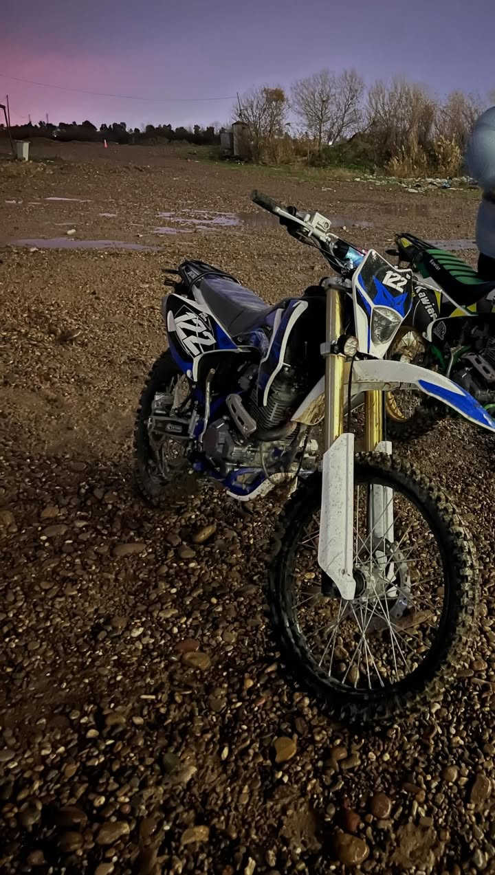 السلام عليكم للبيع  دراجه 2025 CRX محرك 300حجم 122GPX ارواقها كامله بس ترقم السعر (12) ورقه للاستفسار :- ***********
