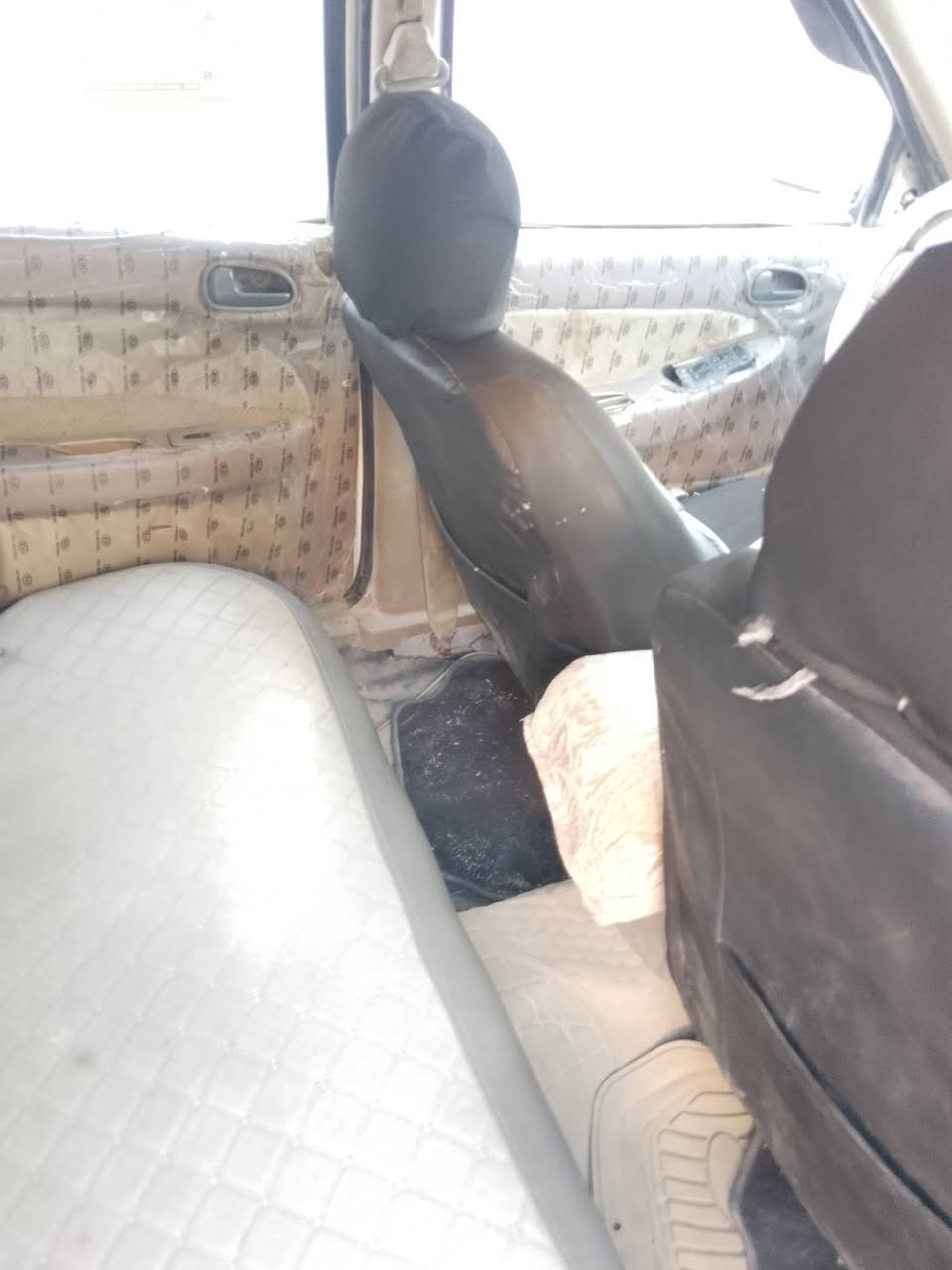 سلام عليكم سيفيه للبيع رقم بغداد الجديد موديل 94 تحويل مباشر السياره بيهه بخار ويرادلهه ترتيب السعر 30 وبيهه مجال العنوان بغداد المداءن الستفسار ***********

