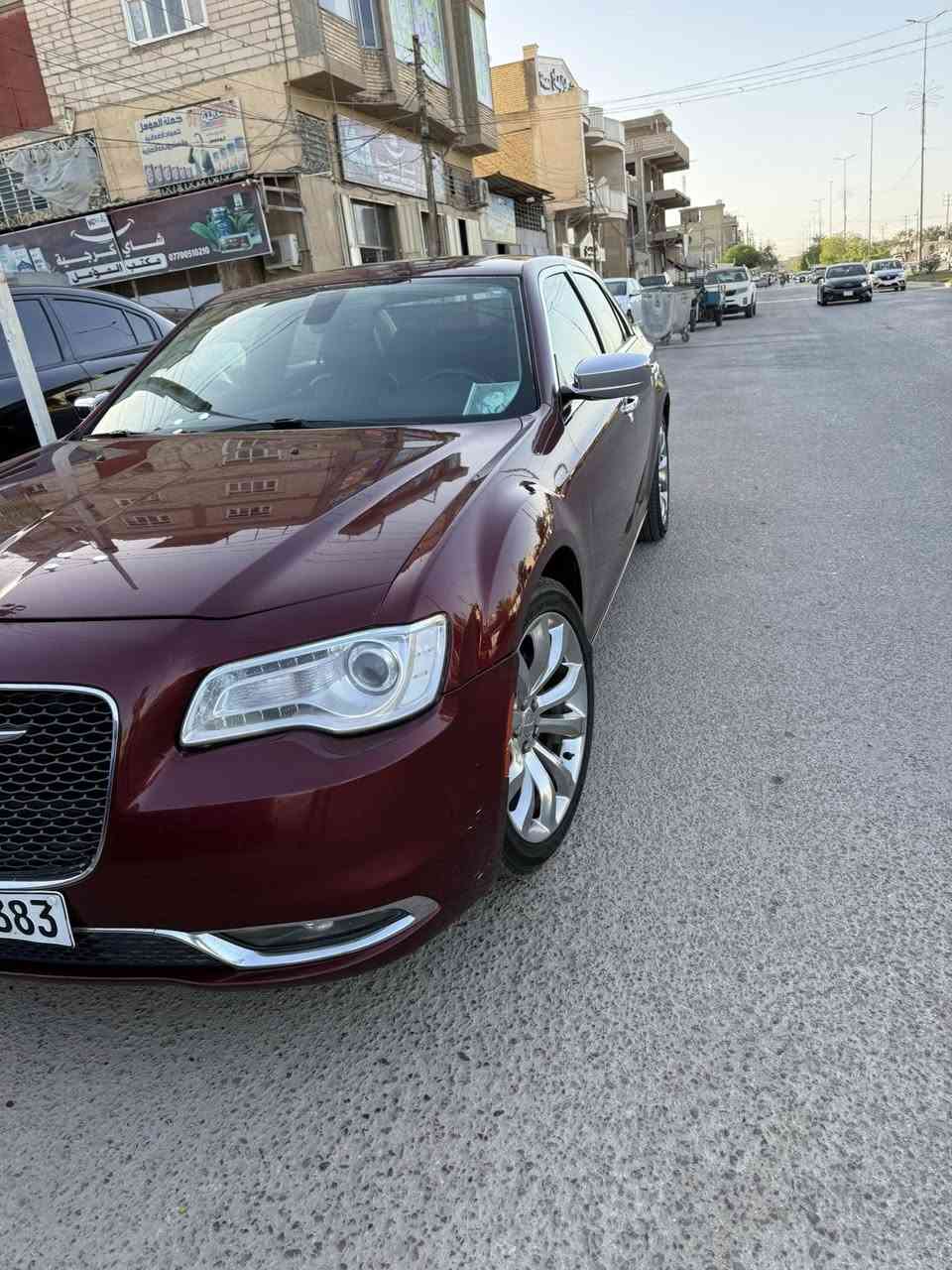 السلام عليكم
للبيع كرايسلر C300 اوباما 

2017 أصل ماشيه
هزه جديده 
وسنويه بسمي 
رقم اربيل 
داخله كلين 

السياره جاهزه من كل نقص 

حداديه تخم تاير تدفئه تبريد كله جاهز

سياره معروفه مواصفاته فول عده رادار  
السياره جاهزه ربع ما تصرف عليها ومال جناي 

سعر  250$ وبيه مجال 
الهاتف  ***********
المكان    كربلاء
