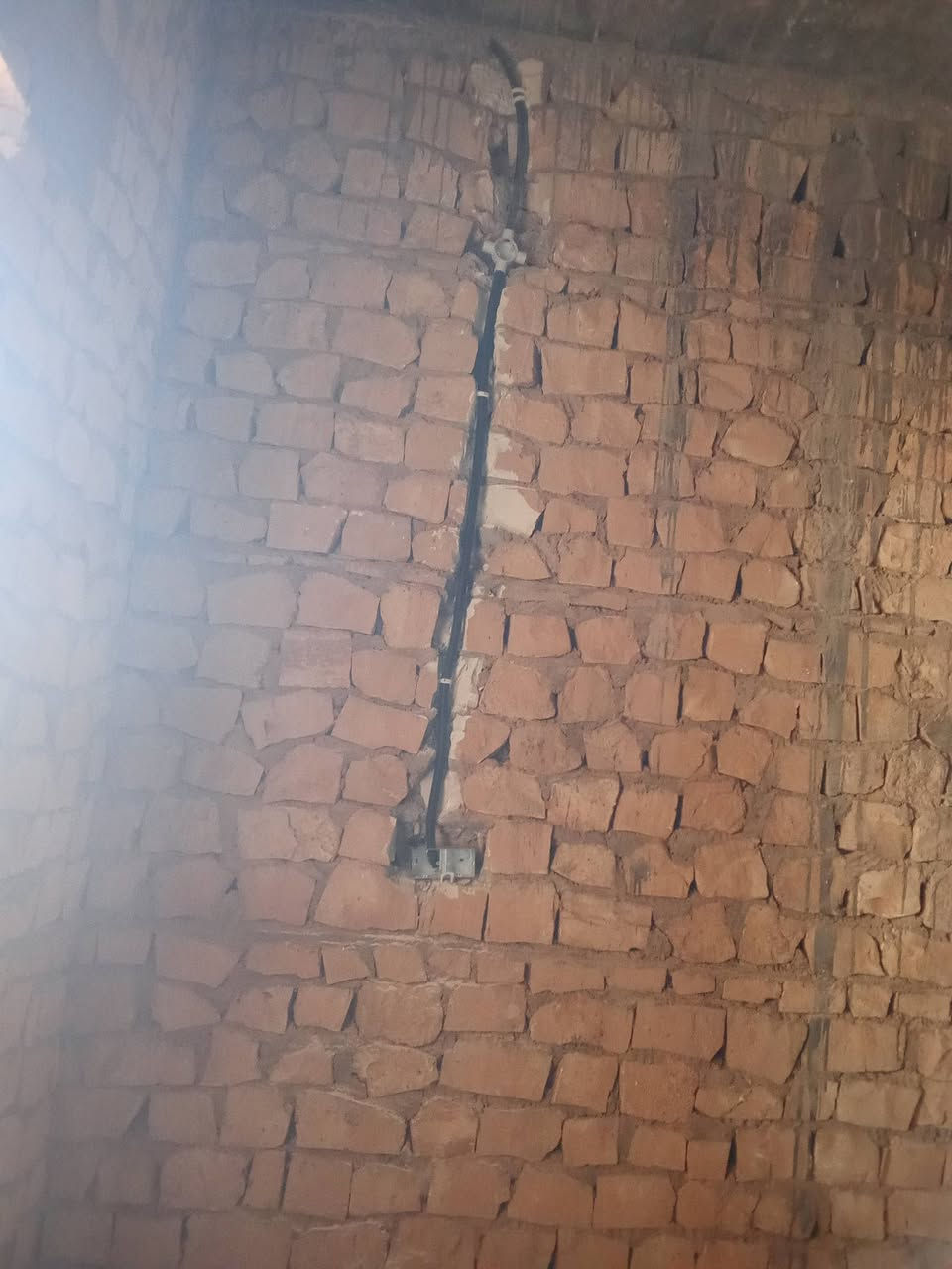 تم الحمدلله حفر بيت نزالات كهرباء في قرية سعده على مكينة ودريل مواعيد مضبوطة ودقة في العمل بأسعار مناسبة الي  عنده حفر نزالات كهرباء يتصل على الرقم ***********
