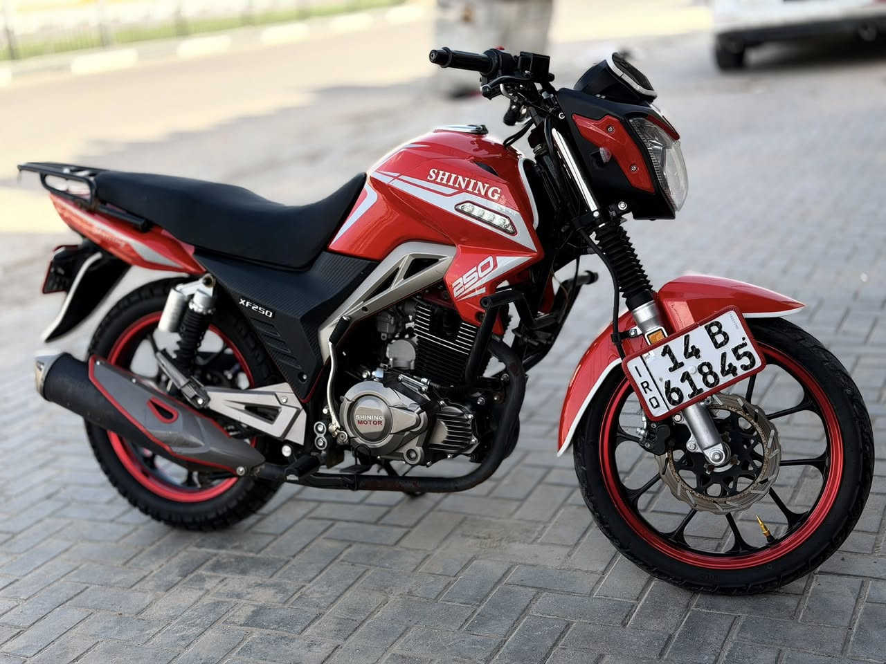 سلام عليكم دراجة موتور شاينك مديل 2025 مكينة 250 cc دراجة شوفت العين نضيفة ورقم بصرة بسمي كير 6 نمر دراجة ١٤٠ اتطلعه مثل الورد نشطه قويه الدراجة تجي وتفحص كدامك وجاهزه لتحويل مكاني معقل سعر 2700  بيه مجال قليل محتاج وريد ابيعه جاهزه من كلشي  ليكول غليه هاذ مشتريله ايراني ٢٣٠٠ وكفرته 
رقمي ***********
