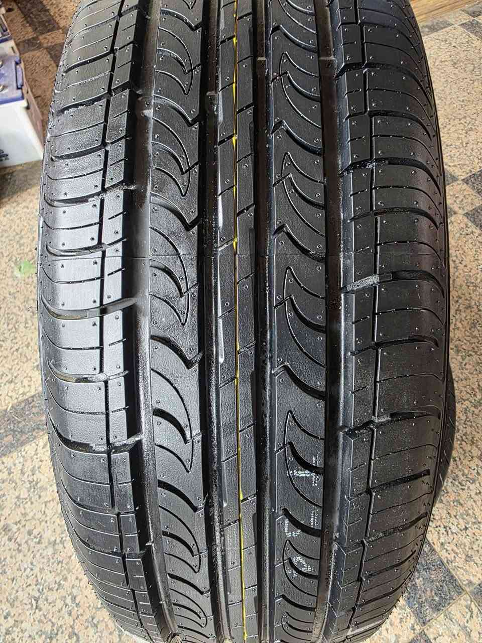 اطارات باله جديد غير مستخدم كوري اصلي قياس 225/65/16
يشتغل على السيارات التاليه ويل 16
تيكو 
هايسه حديث
راف فور قديم
سعر الزوج 100 الف واصل لباب بيتك
باله جديد غير مستخدم شرط


**إذا كنت صاحب هذا الإعلان وتريد حذفه لأي سبب، رجاءا أرسل رسالة إلى الدعم الفني**