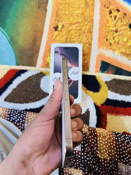 سلام عليكم 16pro maxكسر بل كلاص مامثر لاعلى شاشه ولا على لمس مثل ما موضح بل صوره جهاز اخو جديد بطاريه 100 نضافته 100%98 ماستر جهاز مليون 300وبيه مجال للاستفسار هاذ رقمي ***********
