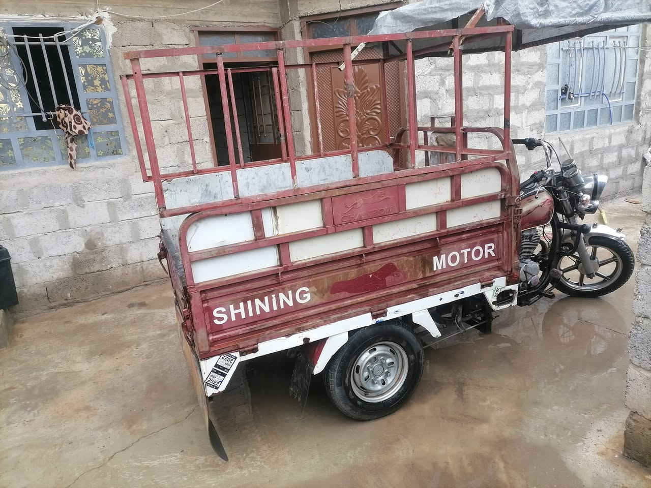 السلام وعليكم ستوته 2018 شرط المحرك ولشاصي منفيس كهربايات كلها شغاله السعر مليون وبيها مجال مكان موصل الايمن 
***********
