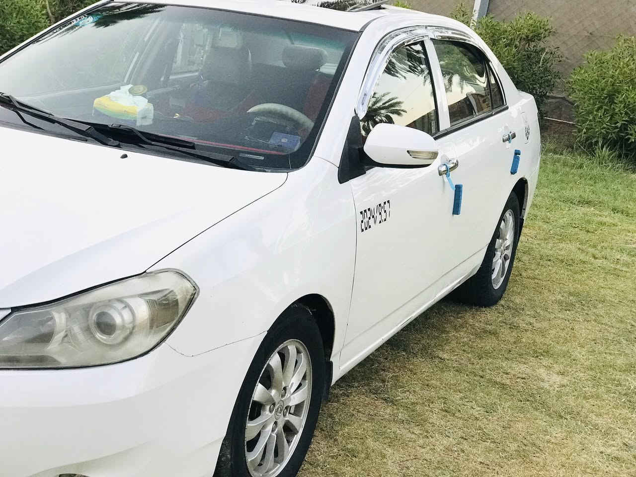 سلام عليكم بي وادي موديل ٢٠١٣باسمي رقم نكليزي واسط مشروع وطني سياره كير محرك مابيهن شي لاتنقيص ولاتبخير حساسات كامره داخل جلد مدوشمه كامره السعر ٤٩ وبيه مجال  الشراي يتصل ***********
