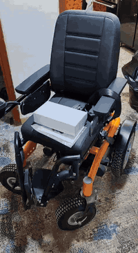 السلام عليكم
عربانة شحن للبيع 
خمس بطاريات جديدة ما مستخدمة السعر 700 أو بيهة مجال العنوان الرمادي الشقق البيض للاستفسار على هذا الرقم ***********
