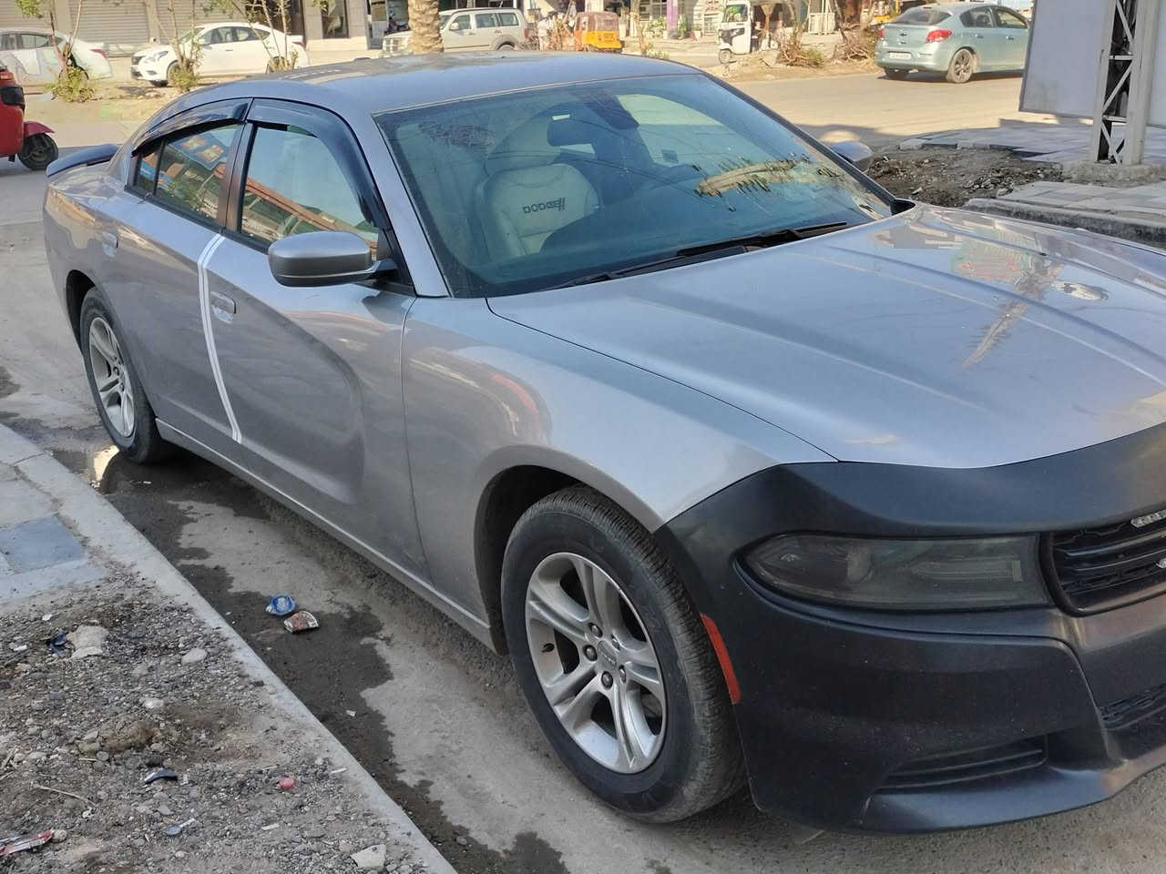 سلام وعليكم
جارجر موديل 2015 بغداد بسمي اصل 15
وارد كندي صور حادث ماعندي بيهه سونار 
حاث جاملغ عكس سايق وبنيد وبيهه صبغ باب صدر اني صبغته/يعني 3قطع صبغ بدون دواخل لا لغد ولا شاصي دكو جاكوج مابيهن شرط الفحص #/ترهم مراوس جيب لاريدو 14وفوك 
سياره جاهزه كل نقص مابيهه 
لتواصل ***********
عنوان بغداد
