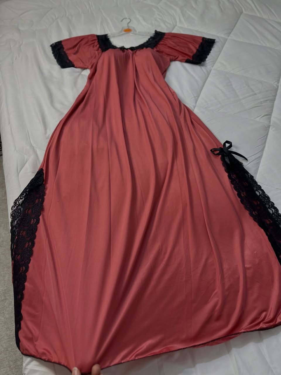 السعر ١٣ فقططط 
خامه زبده حرير تجننن تجنن 
قياس فري سايز ال ٩٠ 
#اكسبلور_فولو #اكسبلور_explore #ترند


**إذا كنت صاحب هذا الإعلان وتريد حذفه لأي سبب، رجاءا أرسل رسالة إلى الدعم الفني**