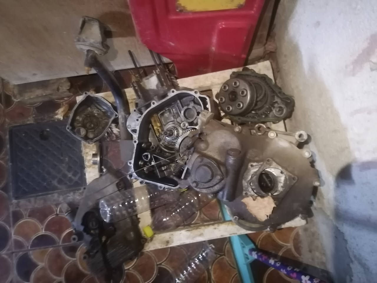 للبيع
قطع بالزنجيل فقط
اوراق اصولي
عنوان بابل
***********
