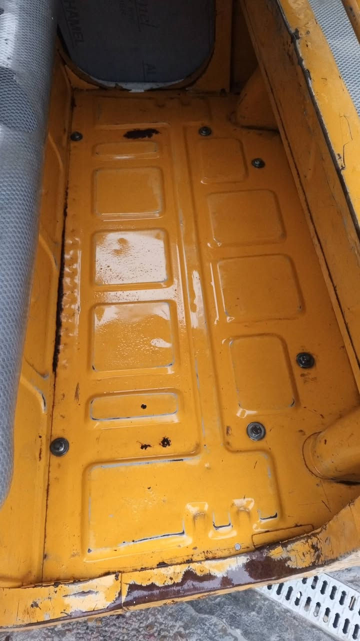 اسلام عليكم تكتك للبيع 19 شهر ١٢ مرقمه مابيها اي نقص سعرها (6) و(200)المكان  بغداد البياع
.

***********
