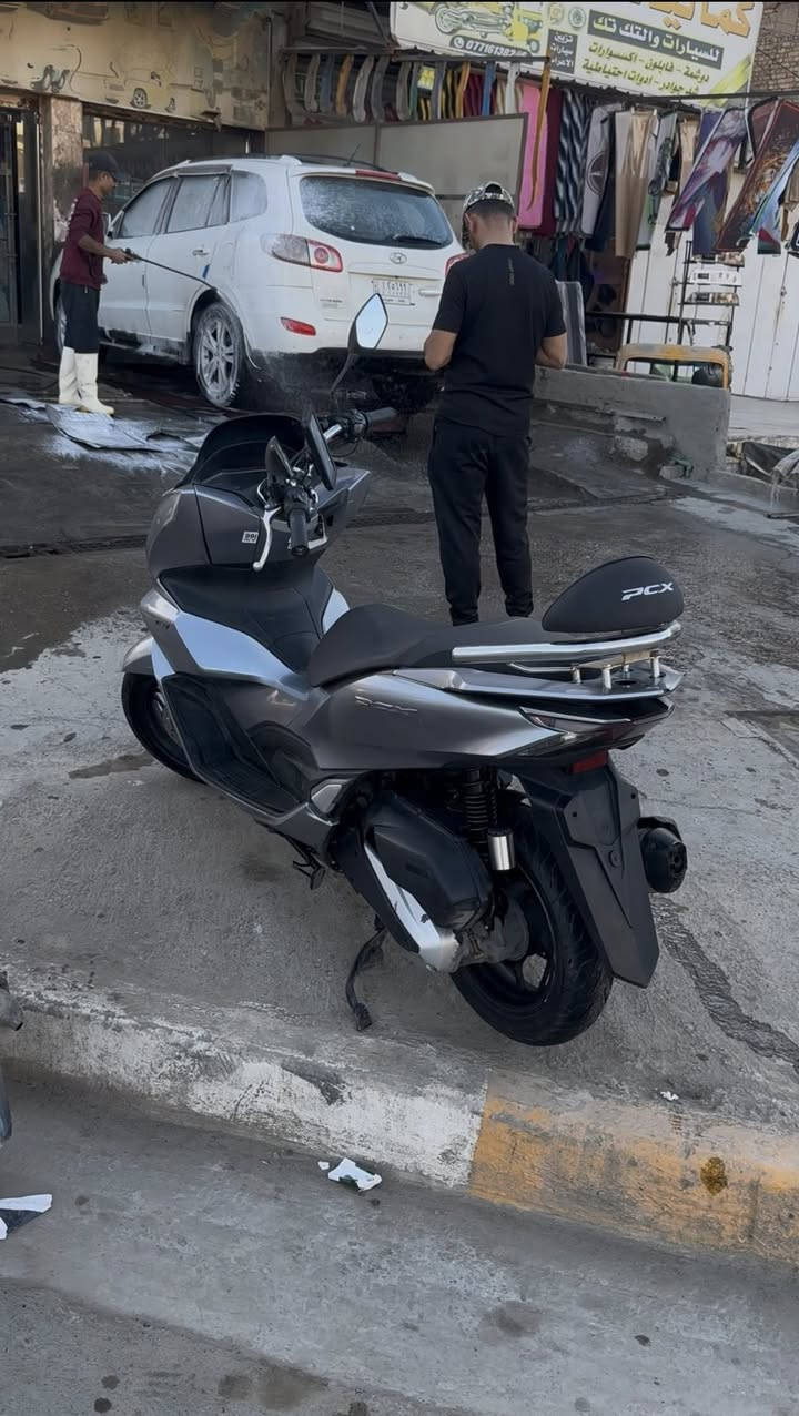 سلام عليكم 
دراجه بيسي اكس كفاله عامه 
مابيها برغي مفتوح دراجه ياباني
لون مميز كلشي شغال
جيل الرابع 
سعرها 23 وبيها مجال 
العنوان بغداد الشعب للاستفسار اكثر ***********
