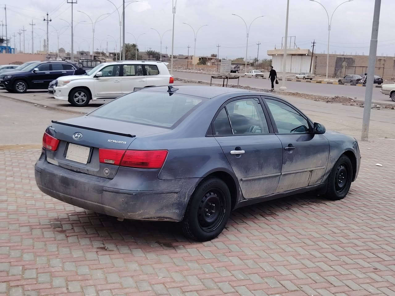 سلام عليكم مكلف بلنشر
سوناتة موديل 2010
السعر 95وبية مجال 
محرك 2400 كير صدر كلهن شرط تبريد ثلج
رقم نينوى شرط تحويل سنوية ال 29
السونار ويه الصور 
 ترهم مراوس حسب القناعة
***********
مكان السيارة صلاح الدين بيجي
