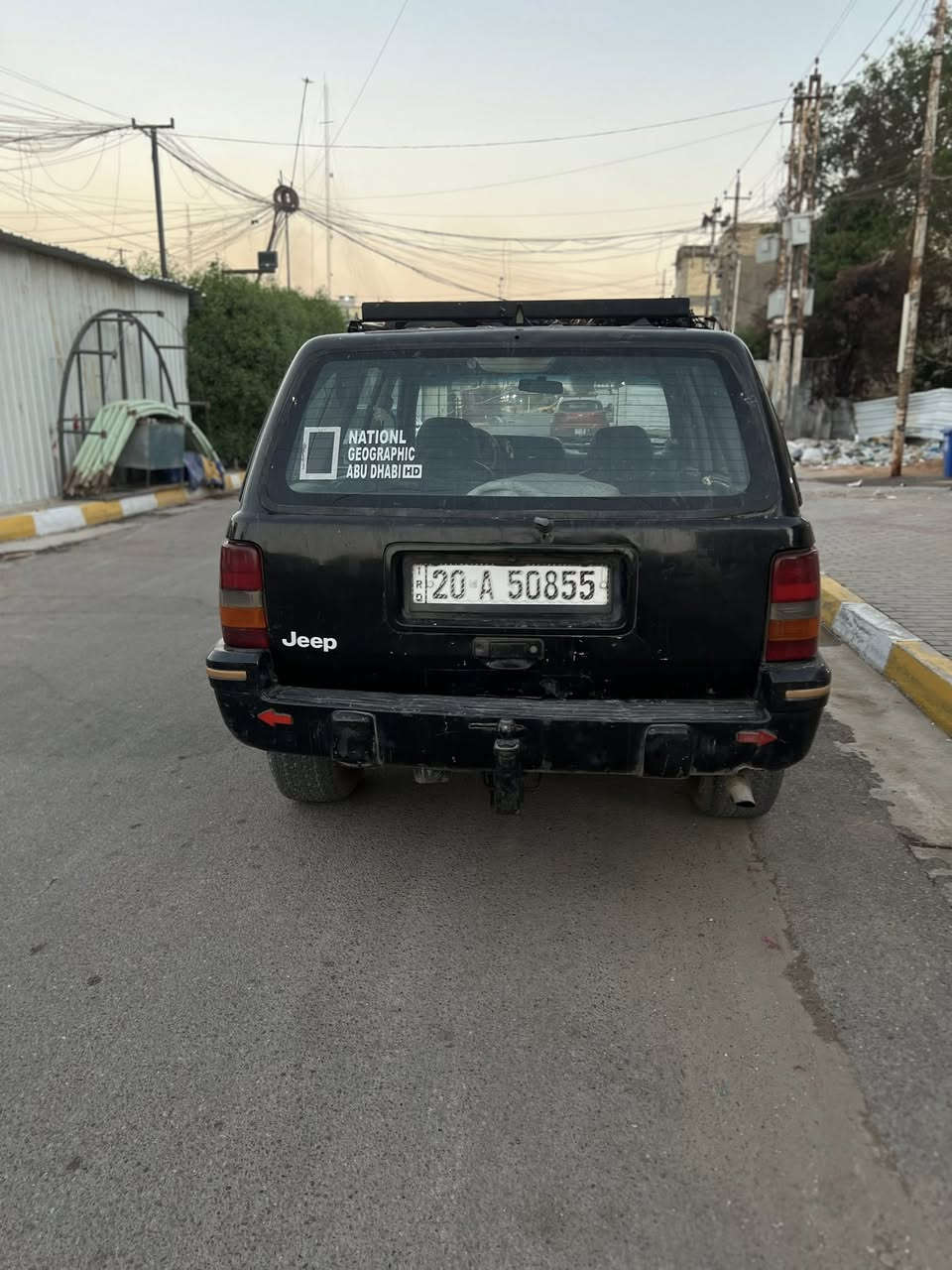 سلام عليكم جيب شيروكي موديل 93 مكينه وكير vvt مكفولات تخم تاير جديد  رقم انكليزي سنويه لل30 يرادله ترتيب لدواخل فقط بيع السعر 30 وبيهه مجال مكاني بغداد الحسينيه للاستفسار ***********

