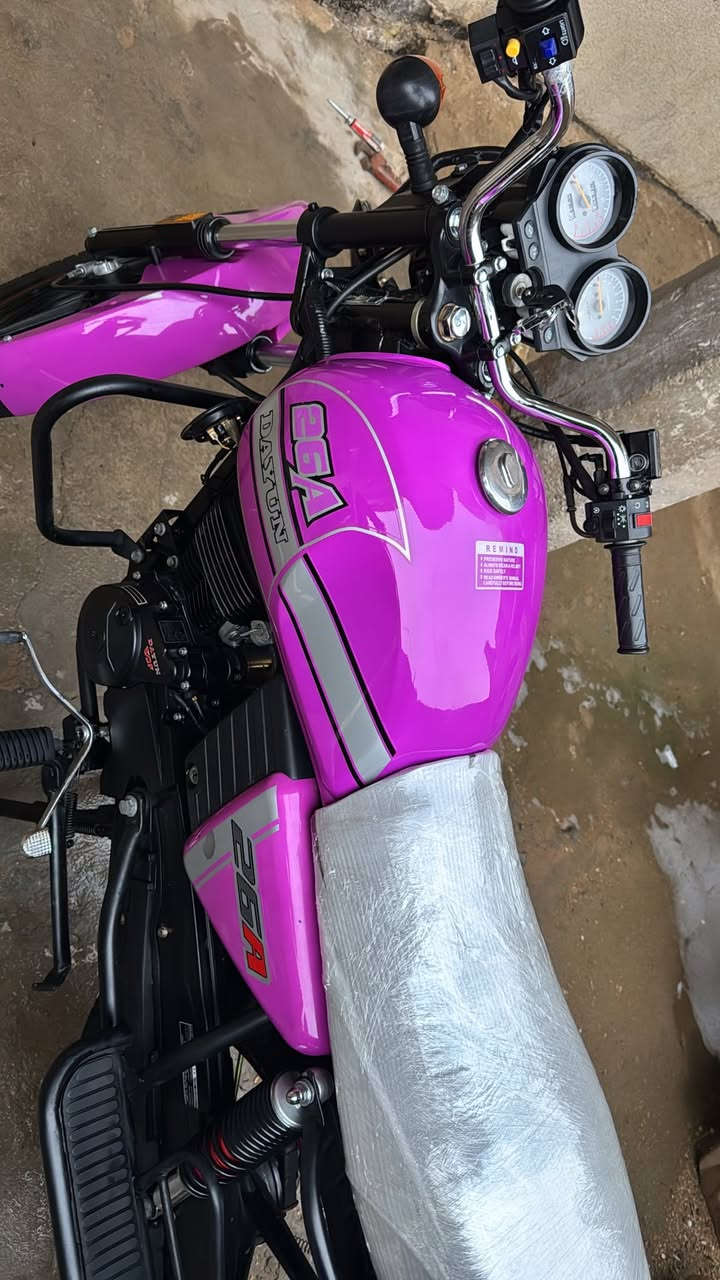 للبيع دايون 23
جديدة  نكره سلف 
كهربائيات كامله محرك مكفول 
سويج سجينة كفالة عامه
اوراق اصولي تترقم 
سعر1650 وبيها مجال قليل 
مكاني بابل مركز المدينه 
او الاتصال *********** 
مو شراي لتتصل
