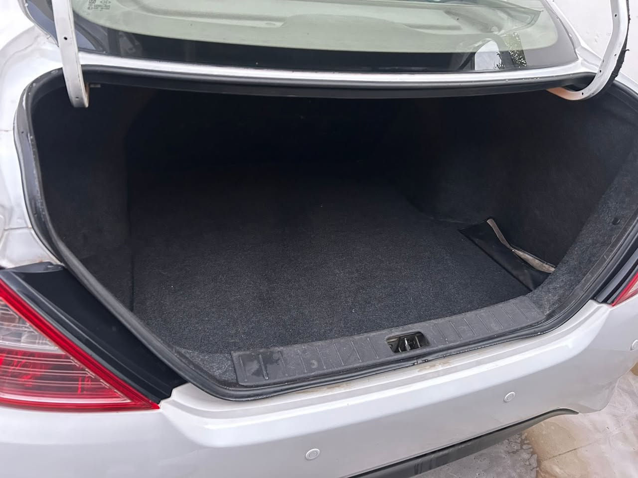 سني 2021
هندي 
السياره مكفوله 
من الصبغ والبارد 
ماشيه 96 الف 
السياره موجوده 
بغداد الكرخ 
السعر ١١٣ ورقه 
الاتصال ***********
