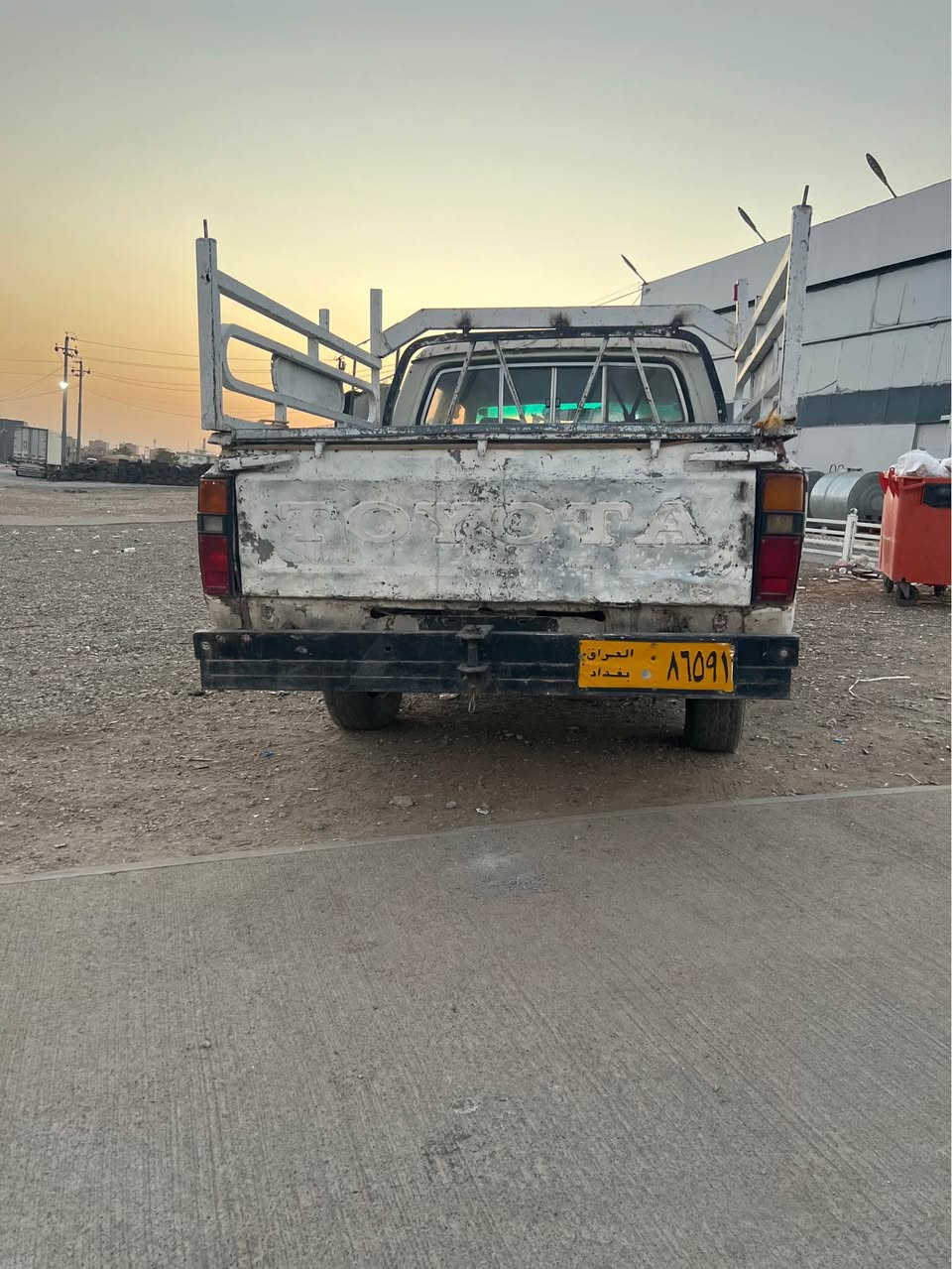 تویتا ١٩٨٠
سەنەوییە بەشەرتی ئەوەلیات  
بەشەرتی گێر و مەکینە و تەقەو رەقە 
شانسی بەشەرت چوار تاییەی باشی لەسەرە 
ناونیشان هەولێر 
سعری ١٦ معامەلە 
*********** أربيل, العراق
