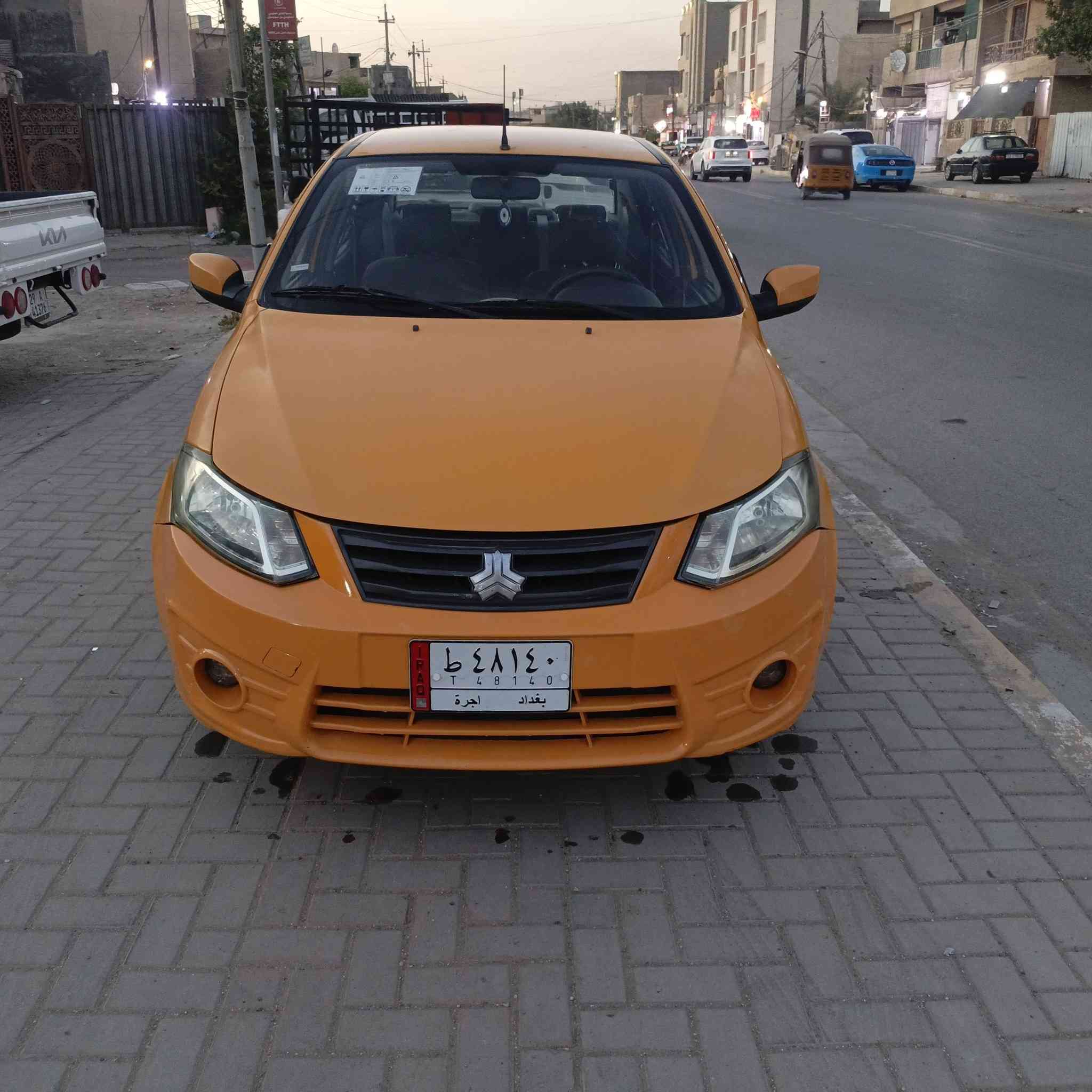 السلام عليكم ساينا موديل 2020رقم بغداد تحويل مباشر سنويه مساعده سياره جاهزه من كلشي كير ومكينه تبريد ثلج مكينه لا تنقيص ولا تبخير ولا مفتوحه بلاديه كير مكفول شواصي مكفوله من الفطر والجيم تخم تاير جديد وياله مال كورله ياباني اصلي فقط اكو صبغ ع كد طخات بسيطه وموجود السونار بل منشور وطخات واضحه ونصبغن ع كدهن سياره مال جناي جاهزه من كلشي 
مكاني بغداد 
الاستفسار ***********
السعر ٥٠ وبيه مجال 
سياره احله من صور
