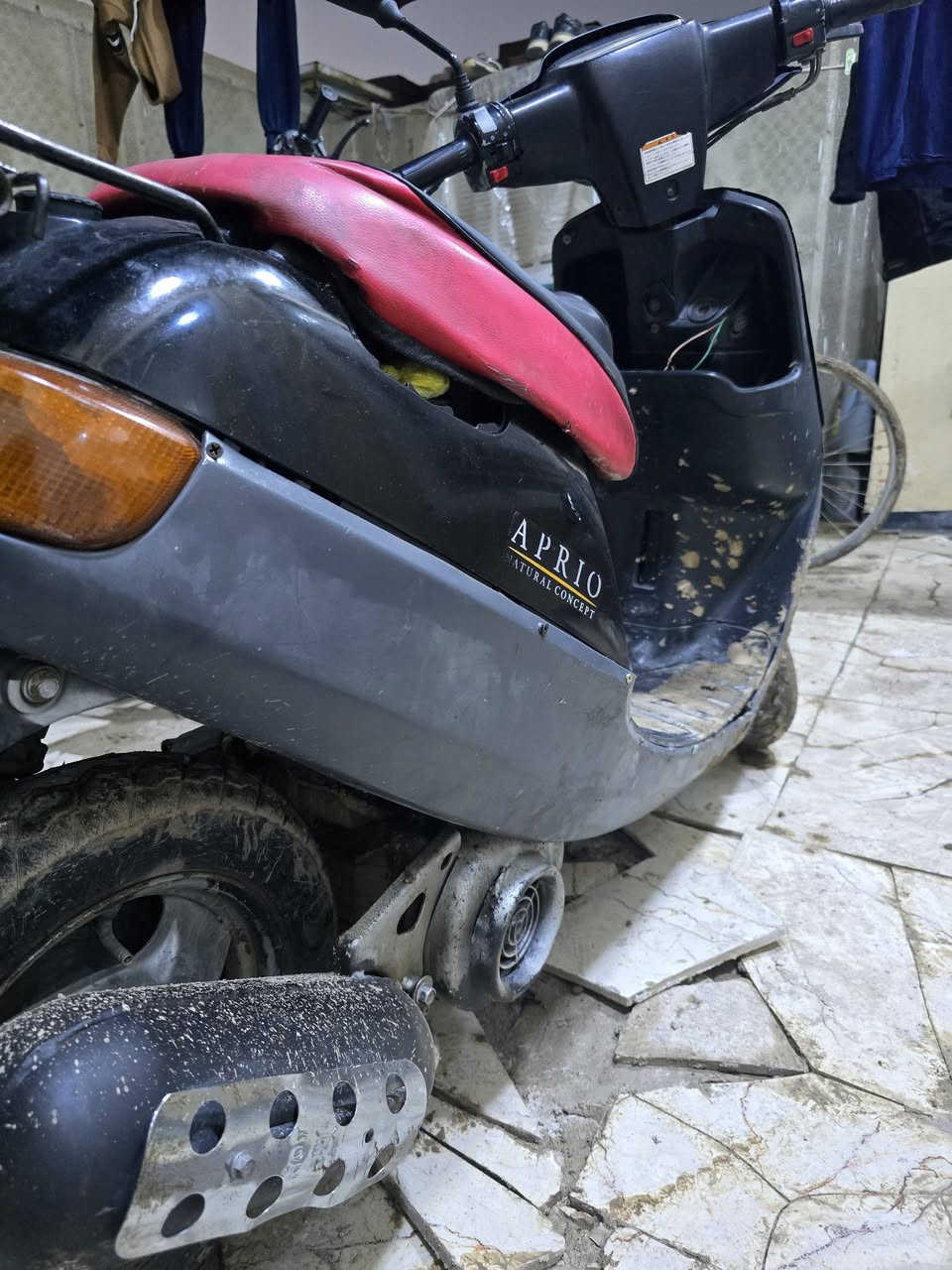 دراجة 60 بطة للبيع نكرة هندر
نقصهة فقط باتري وجوزة السعر 200 مكان دورة للاستفسار 
***********
