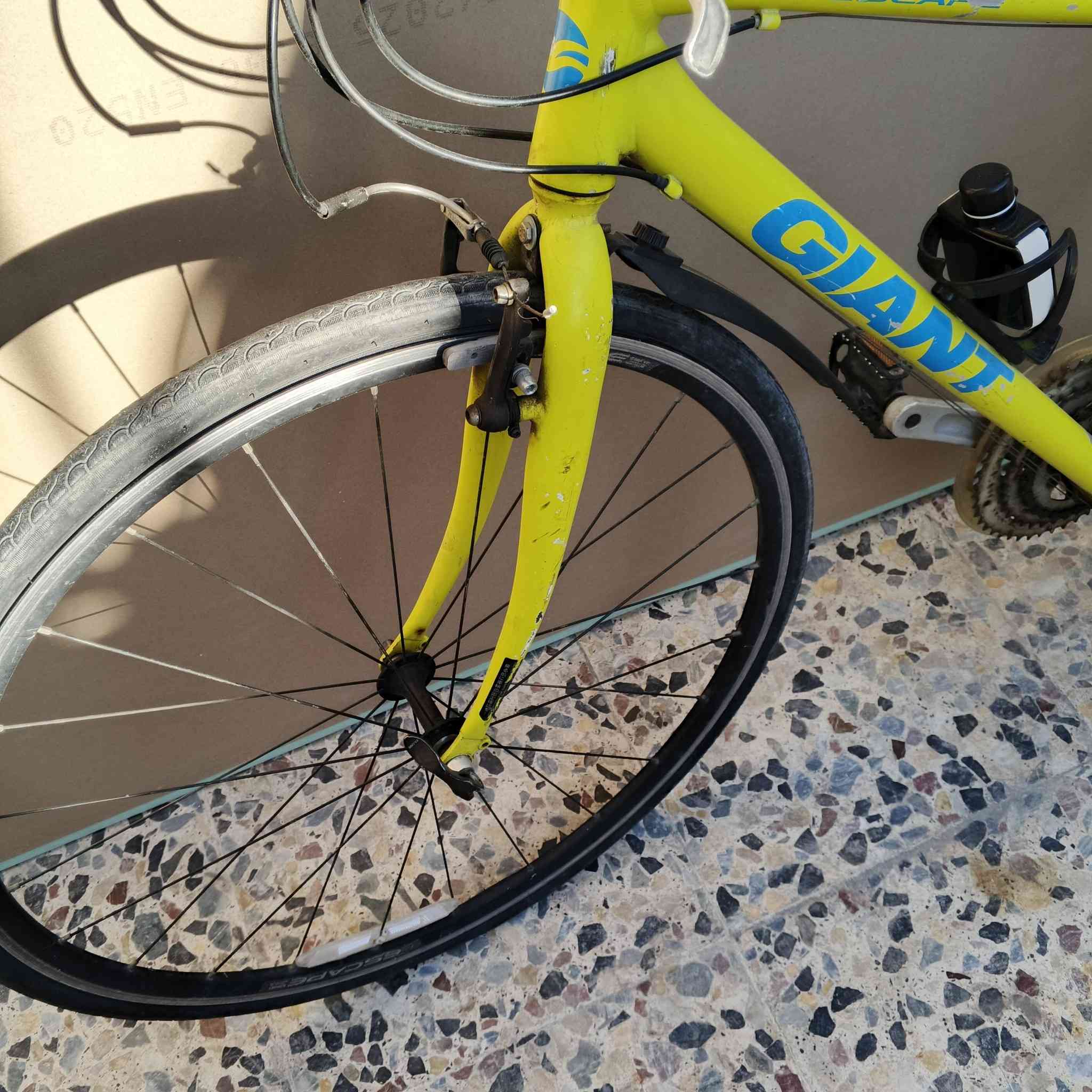 للبيع 200الف  العنوان بغداد دورة هاتف ***********
