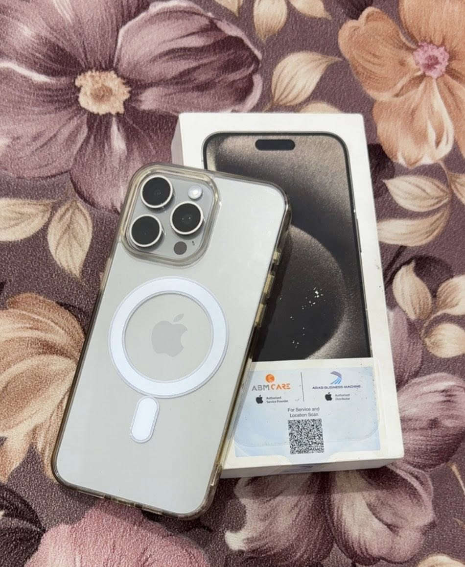 السلام عليكم
ايفون 15 برو ماكس لون التيتانيوم 
بطاريه  96‎%  … ذاكره 256 
الضمان انتهي قبل شهرين 
ضمان ABM 
نظافة الجهاز 100‎% 
السعر 1150


**إذا كنت صاحب هذا الإعلان وتريد حذفه لأي سبب، رجاءا أرسل رسالة إلى الدعم الفني**