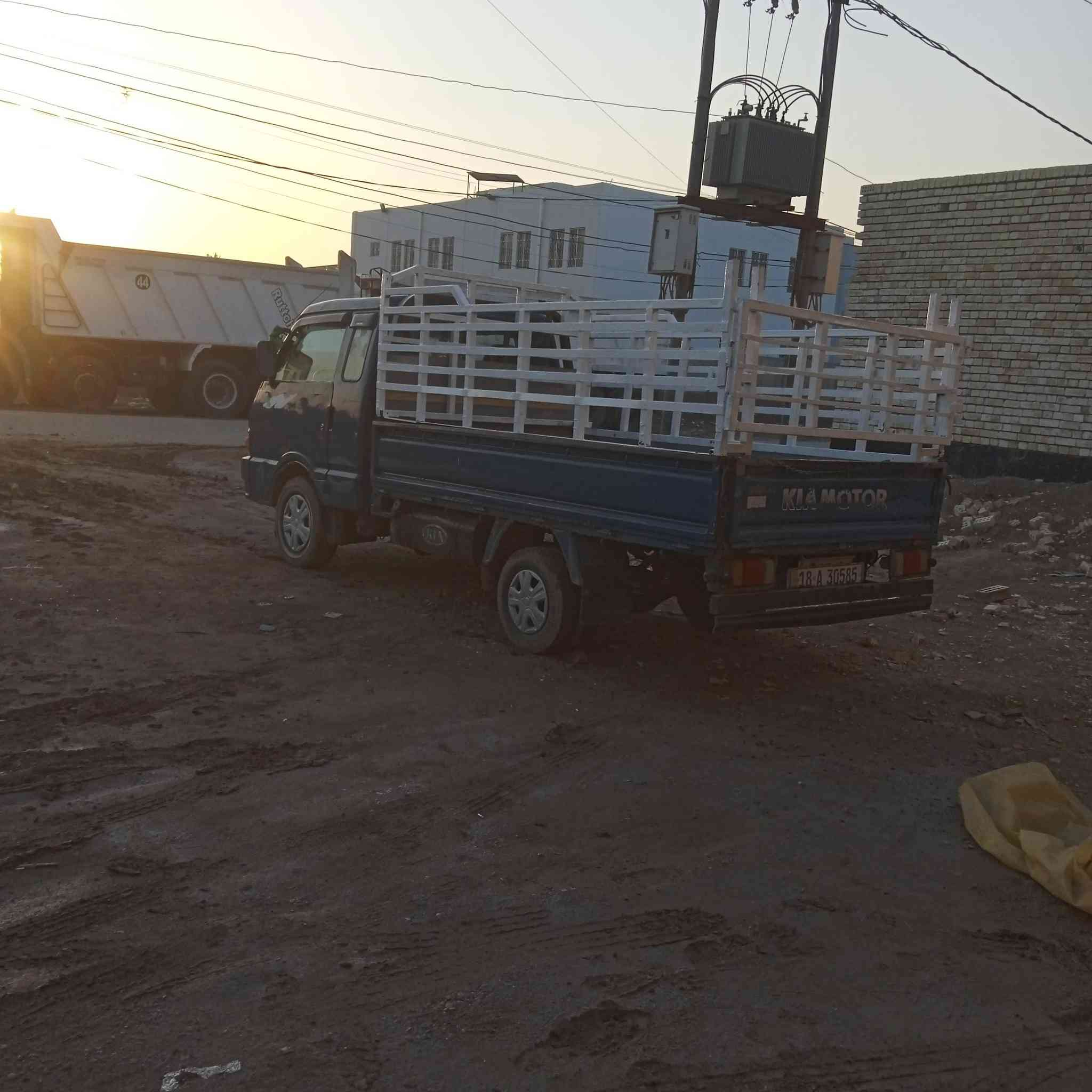 سلام عليكم كيه بنكو موديل 1996محرك كير اكسن شاصي رقم شاصي حدايه مشط ستيرن كله جديد  تاير جديد سنوية مجدده رقم نكليزي بابل سياره خير من الله شراي يتصل ***********
